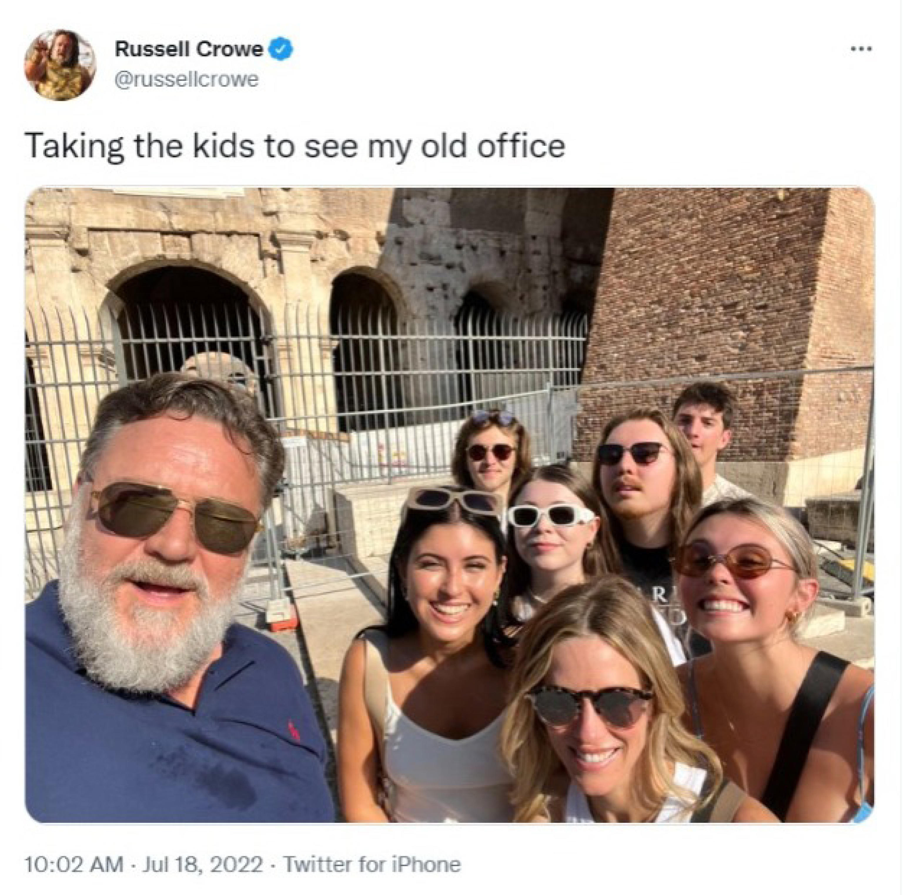 ANSA/TWITTER RUSSELL CROWE