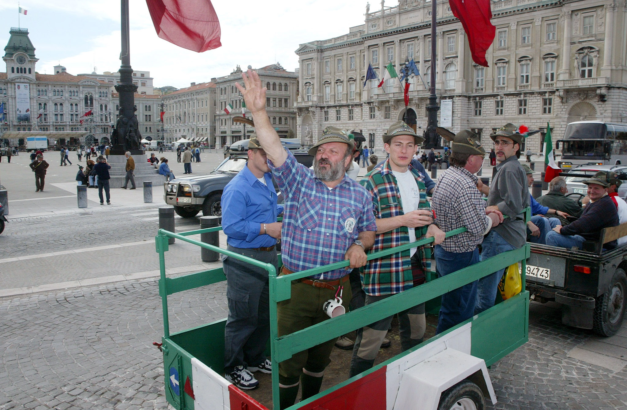trieste alpini ANSA/ANDREA LASORTE