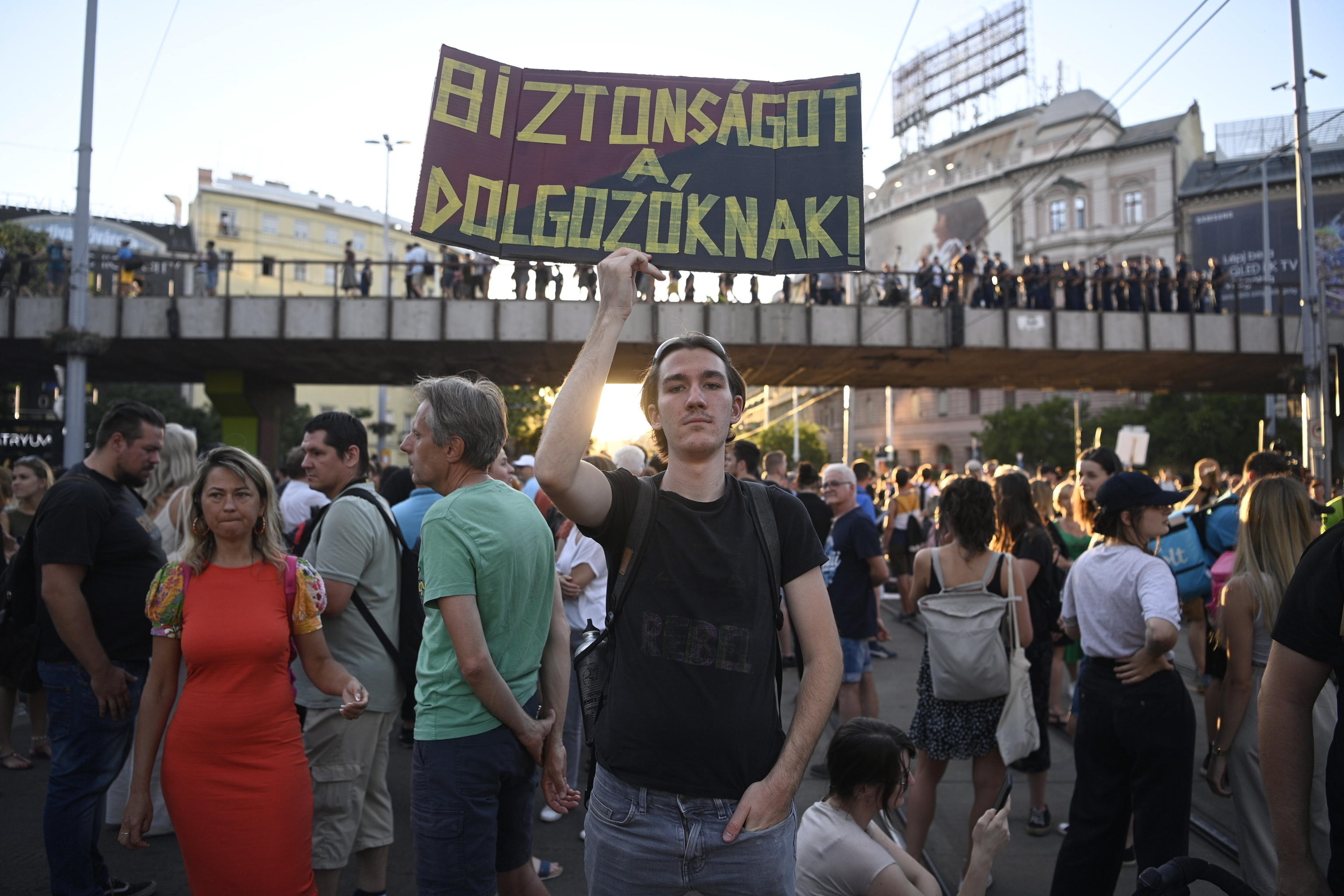 ANSA/EPA/ZOLTAN BALOGH