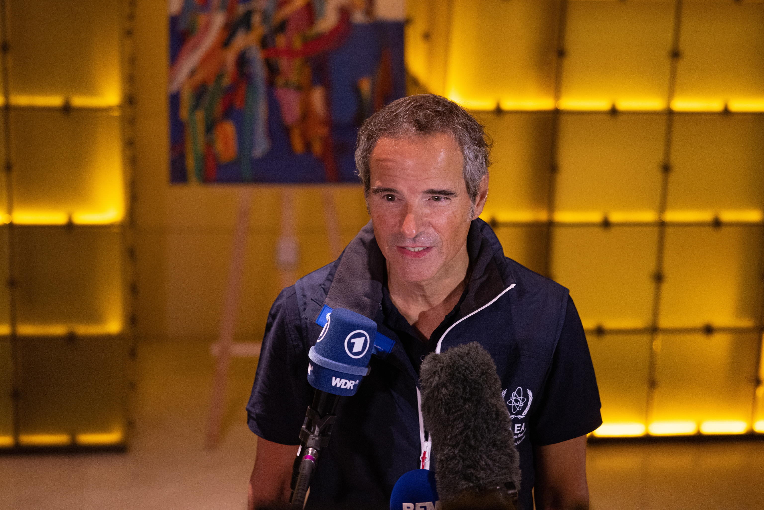 EPA/ROMAN PILIPEY