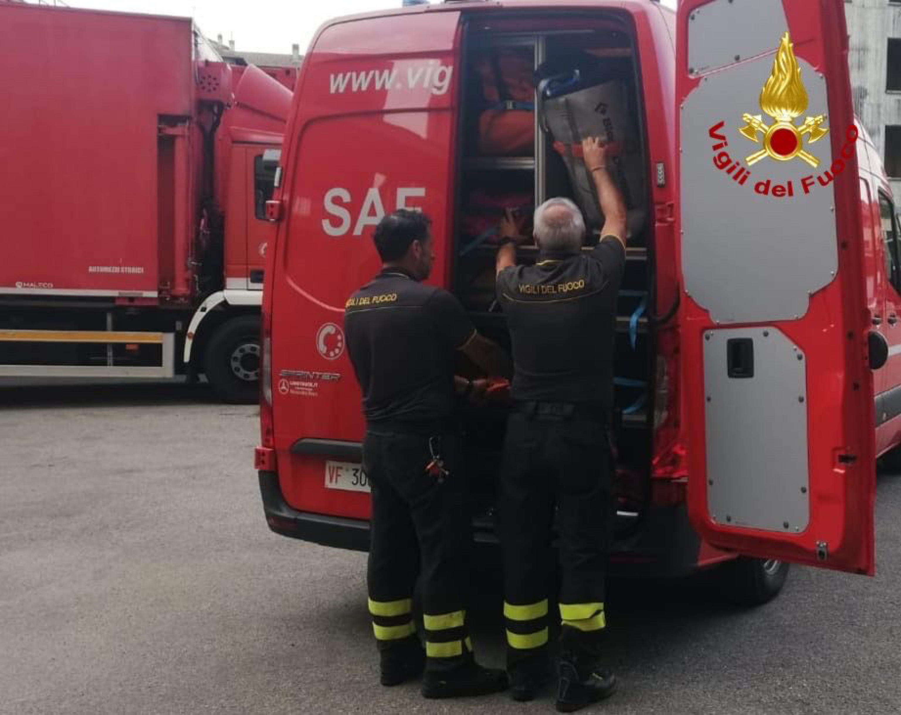 ANSA/ VIGILI DEL FUOCO