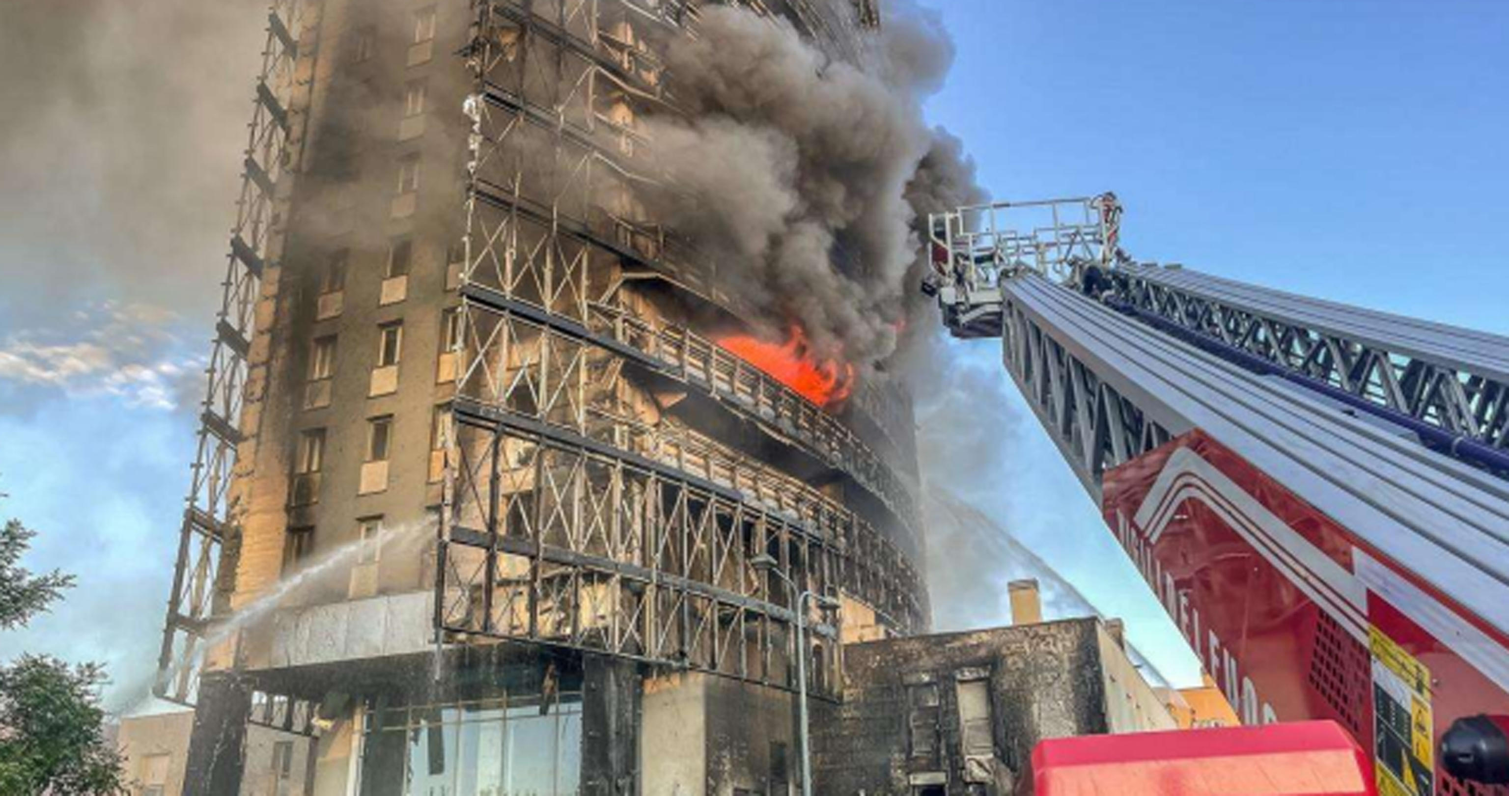 ANSA/US VIGILI DEL FUOCO