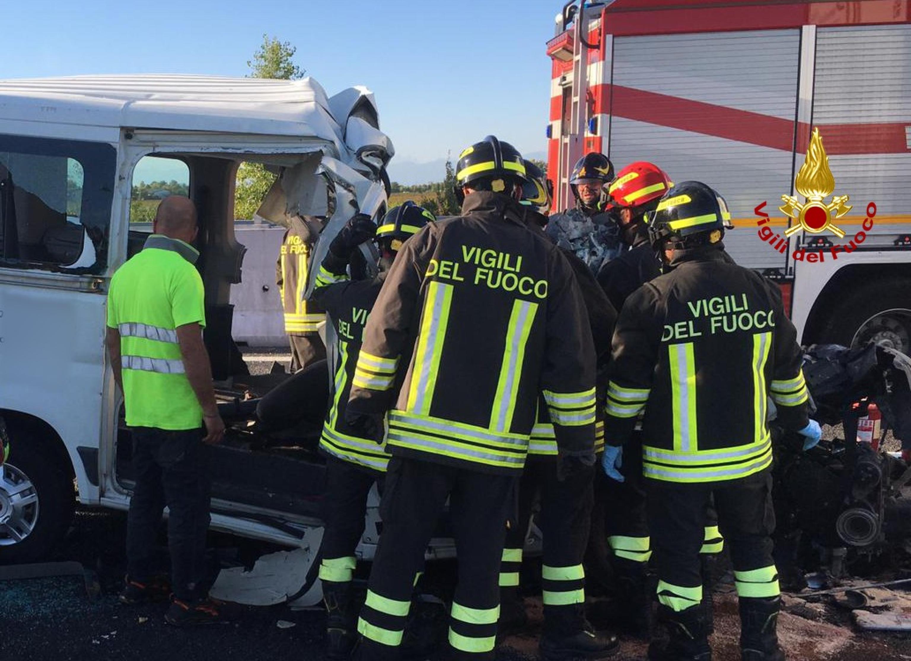 ANSA/NPK/VIGILI DEL FUOCO