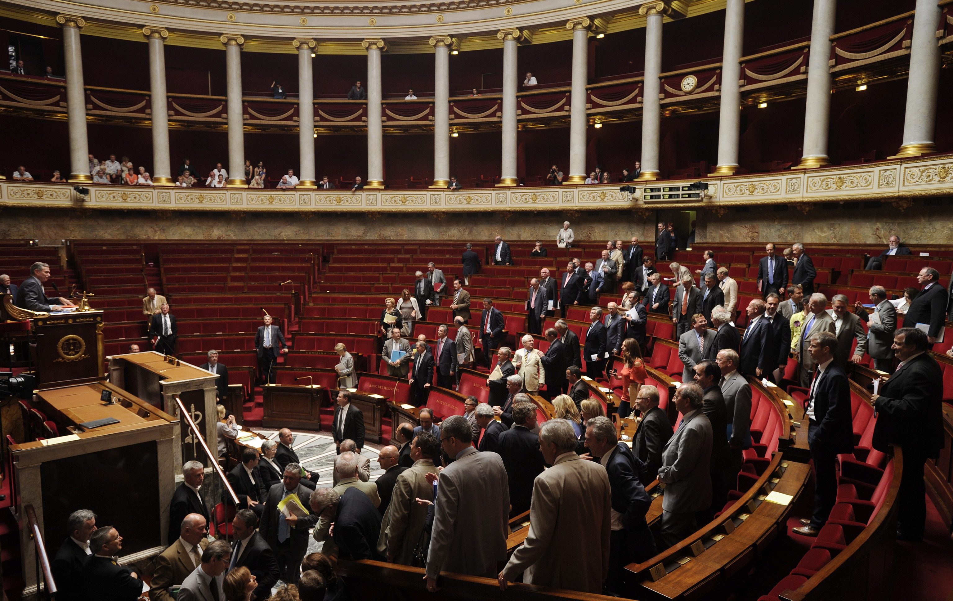 EPA/YOAN VALAT