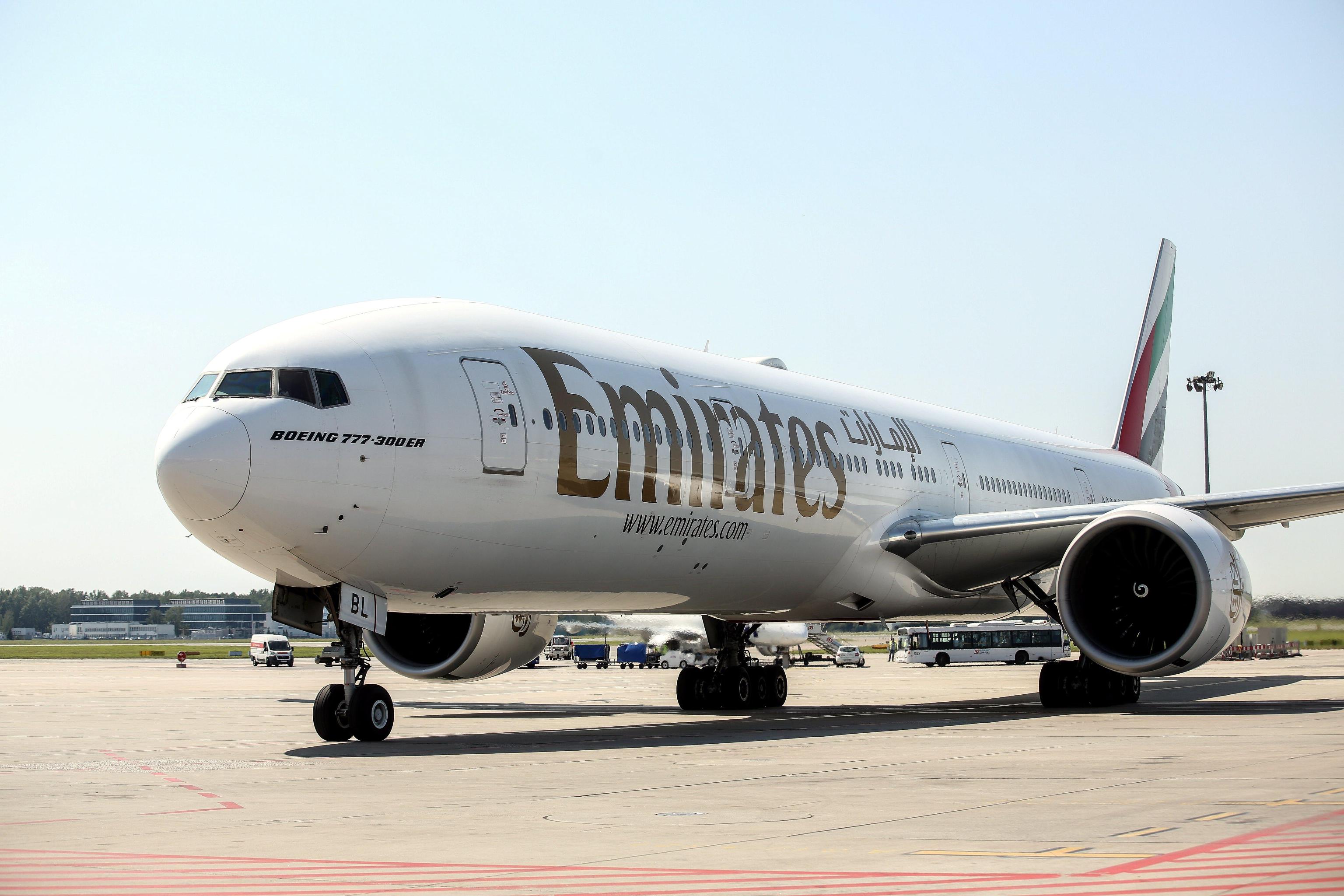 EMIRATES AEREO