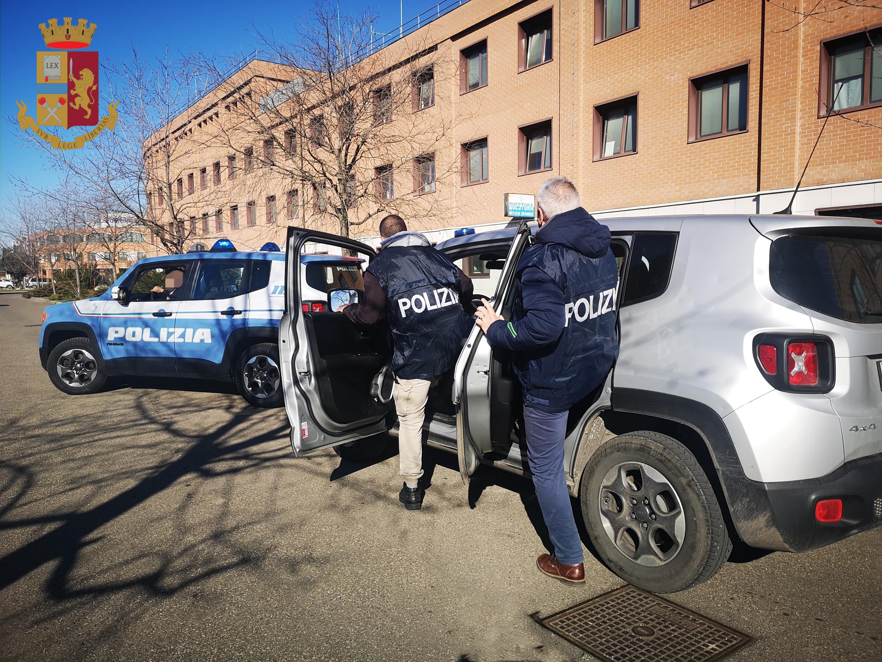 polizia bologna