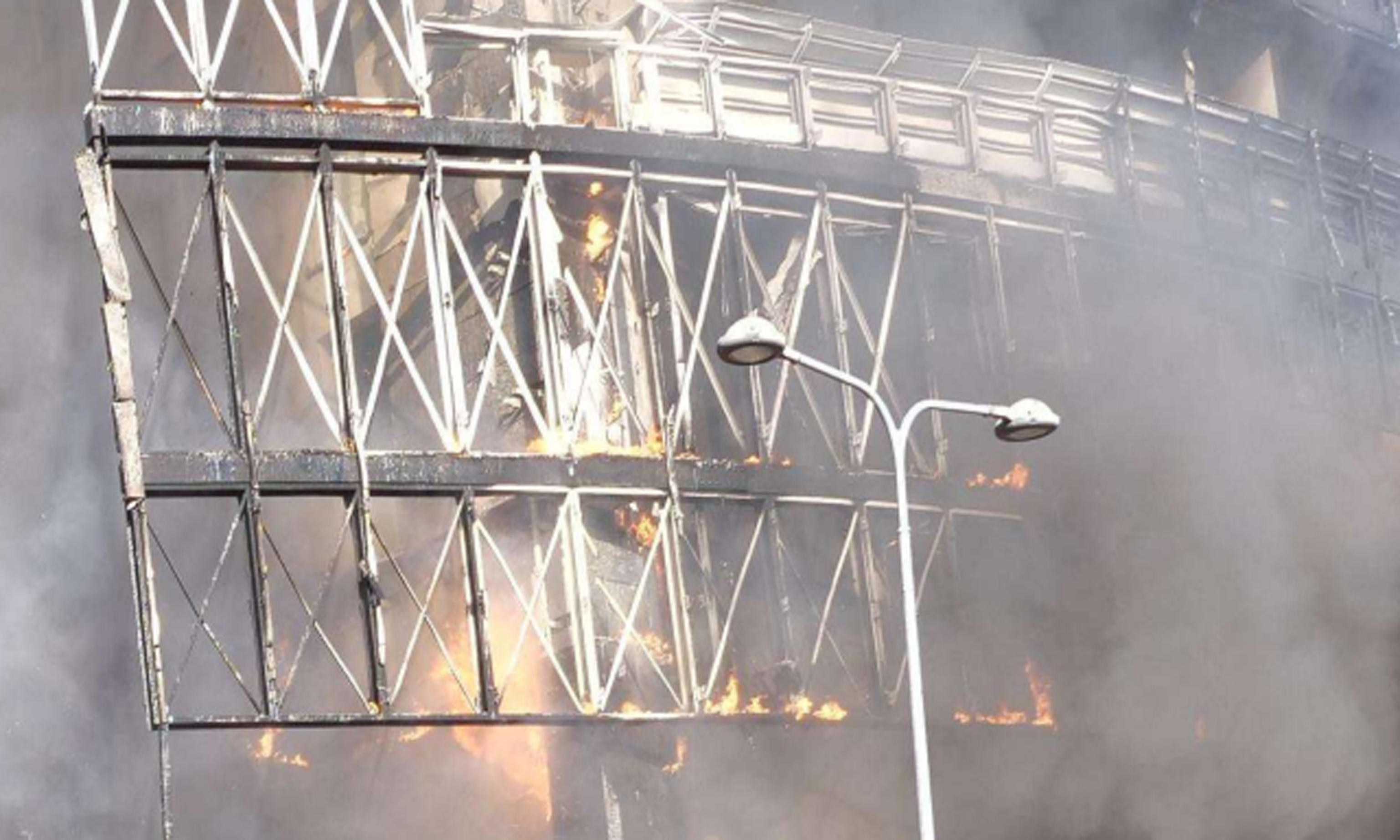 ANSA/US VIGILI DEL FUOCO