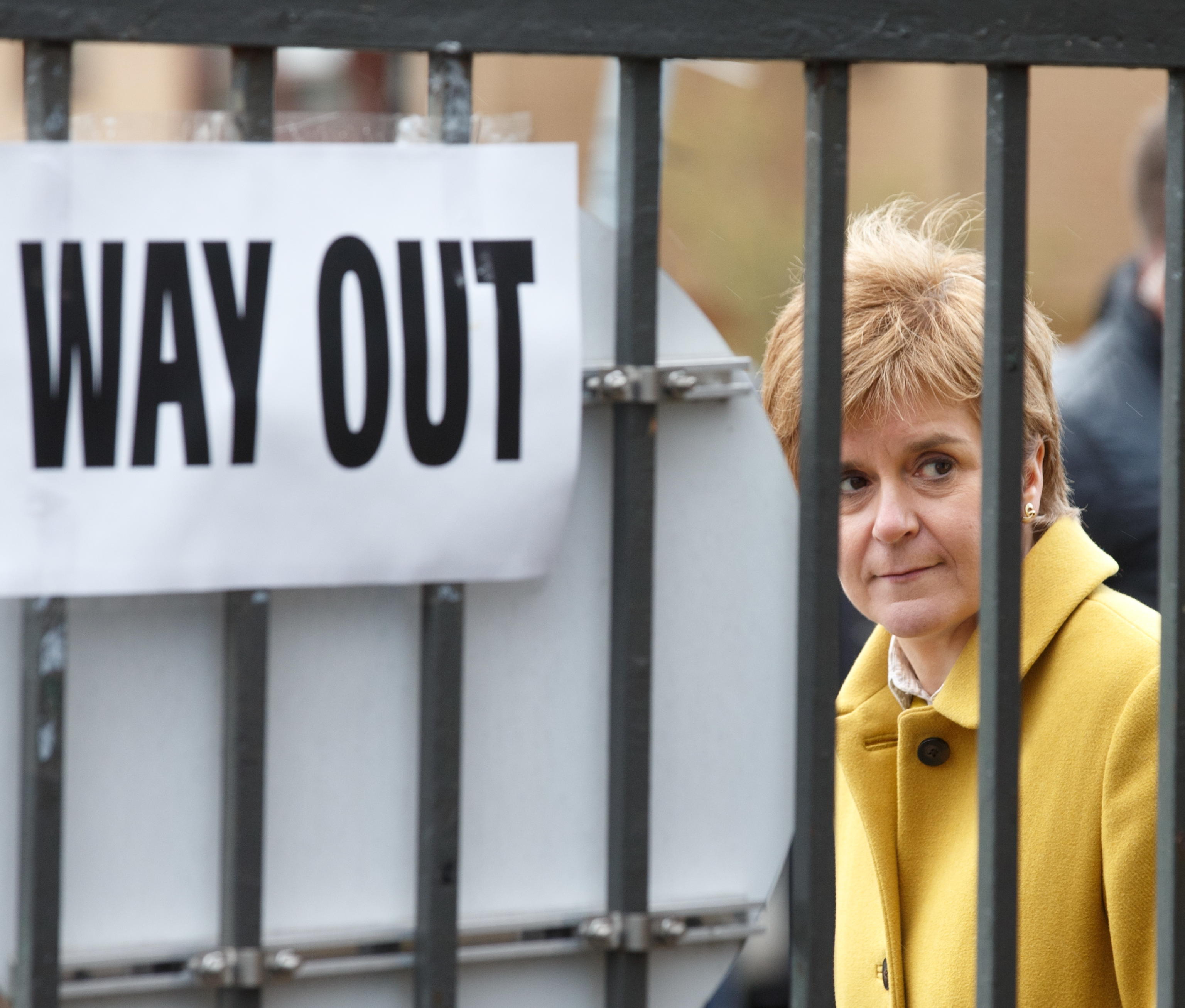 sturgeon scozia referendum