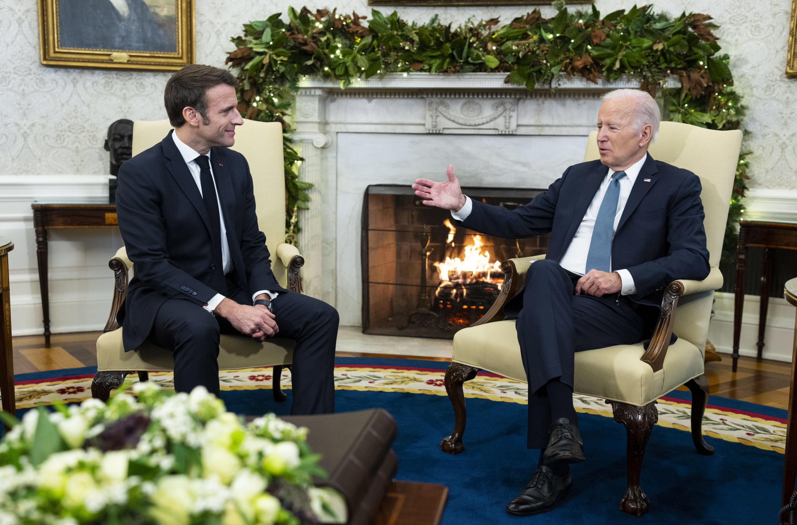 BIDEN MACRON