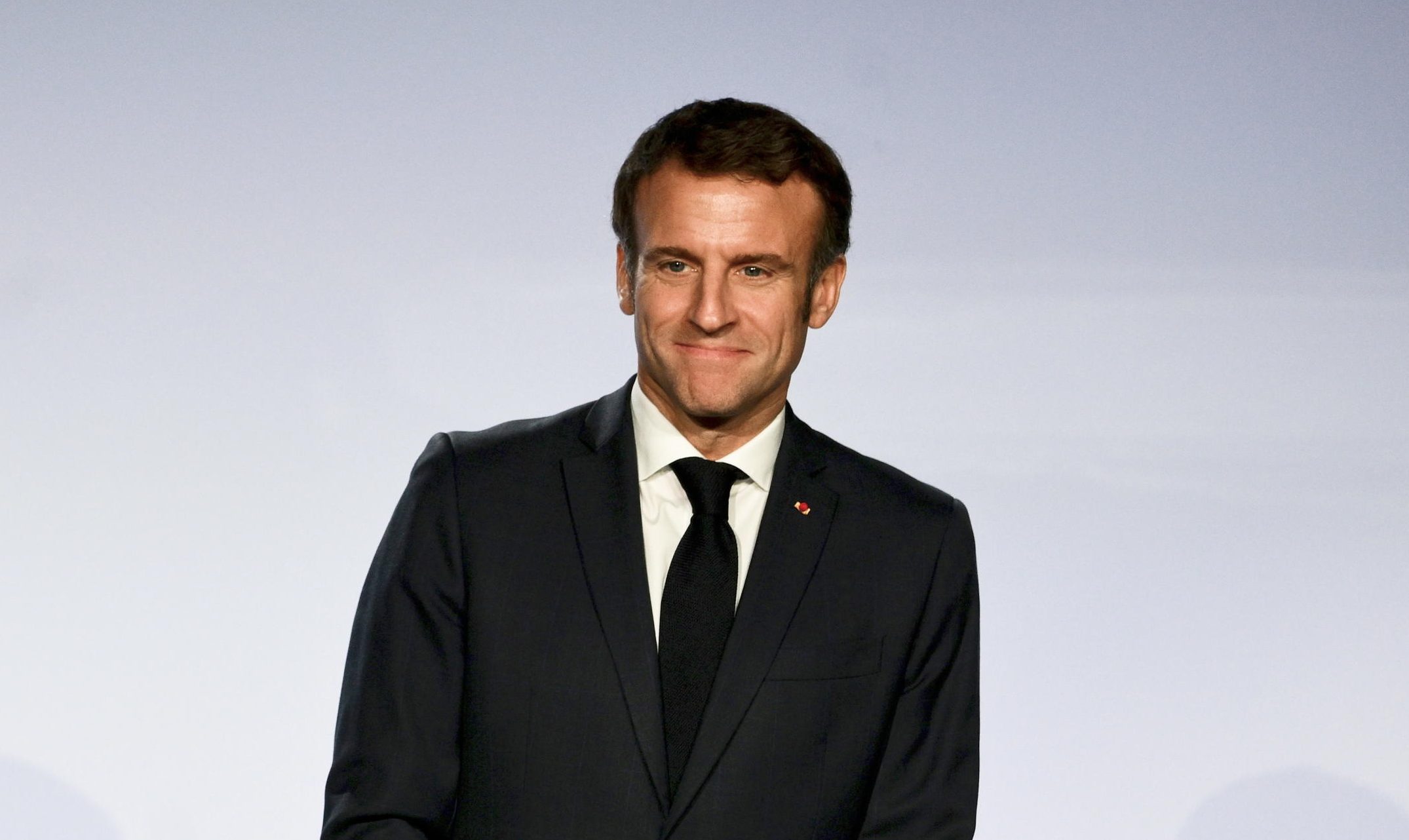 MACRON