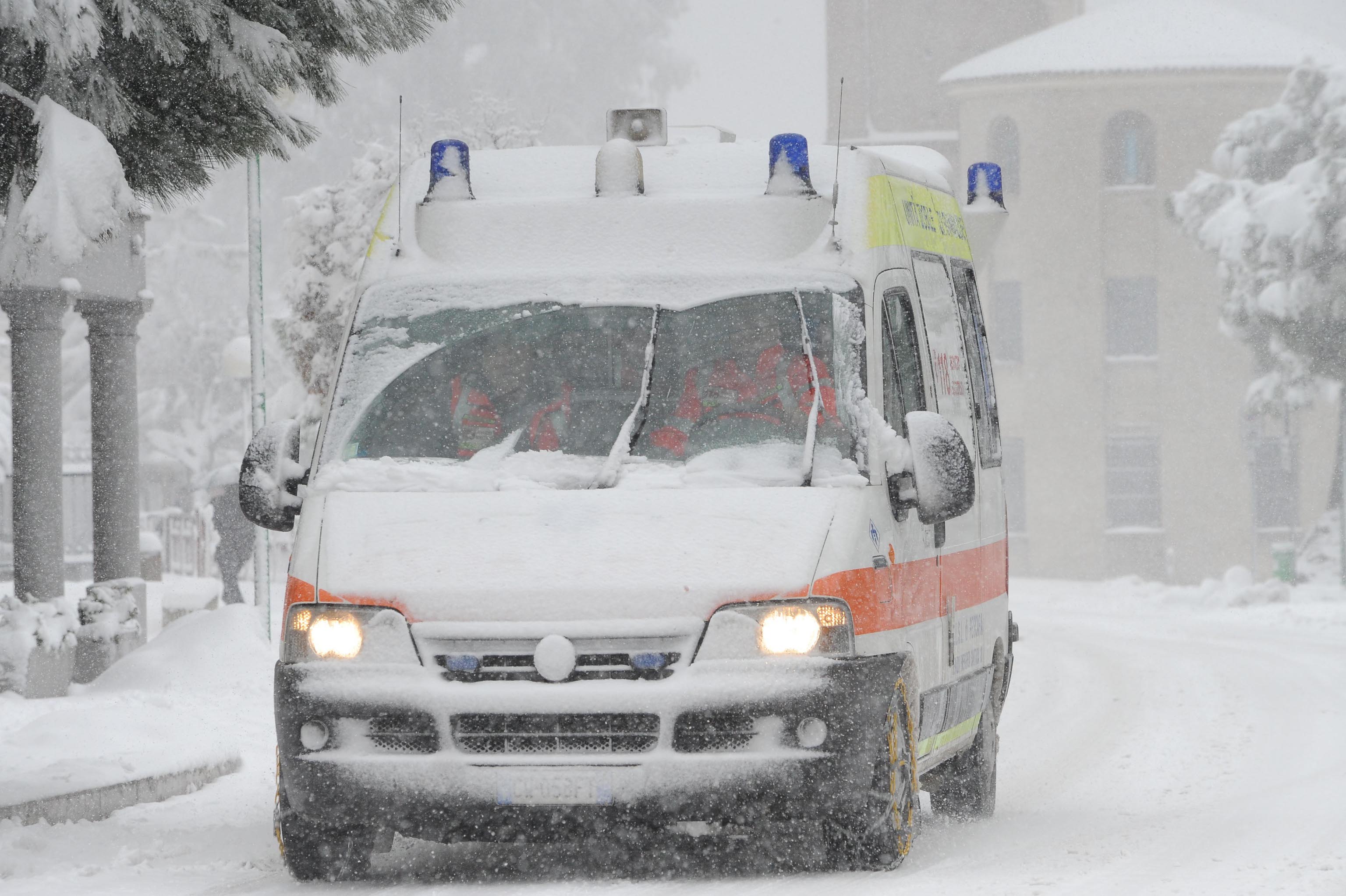 AMBULANZA NEVE