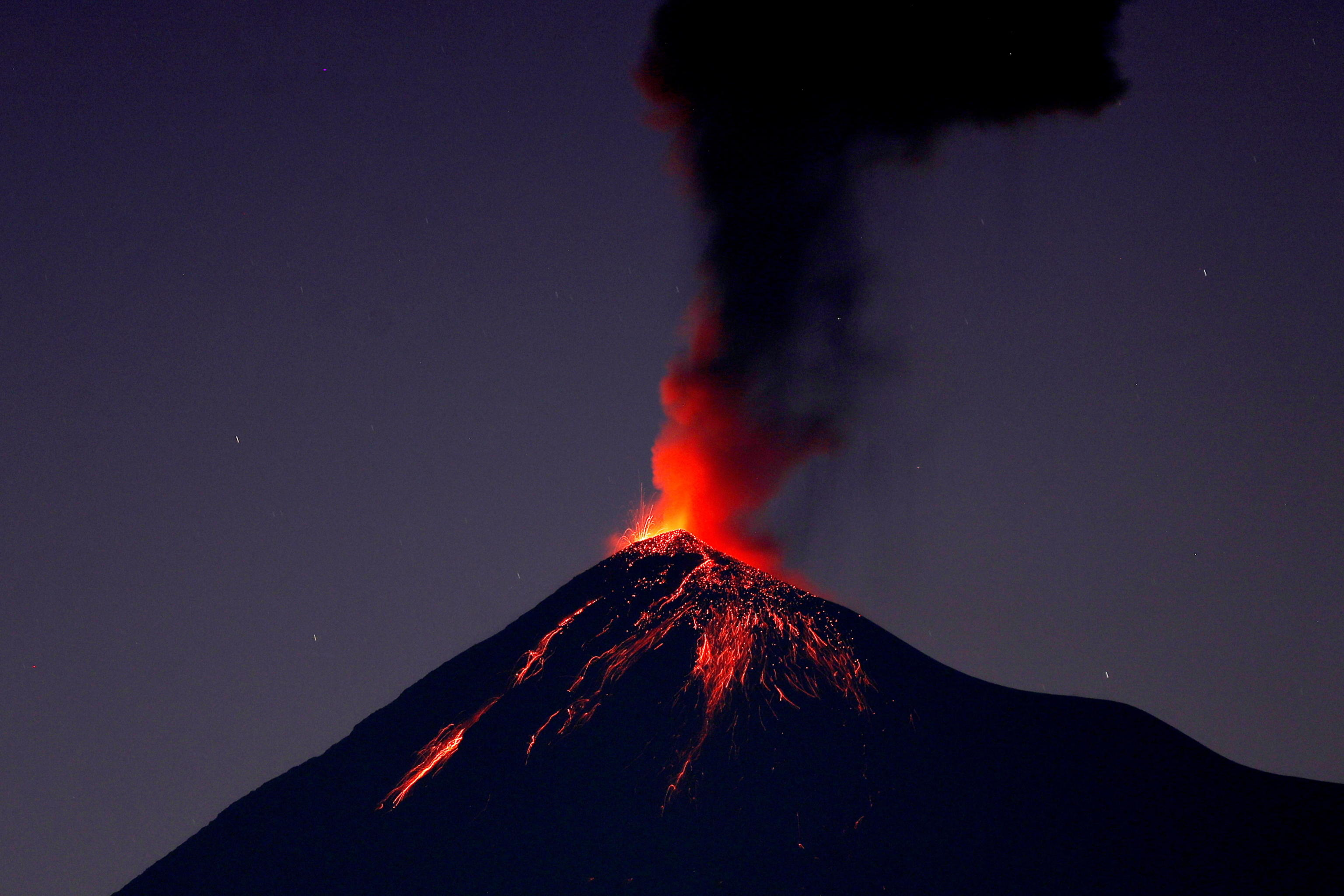 vulcano fuego
