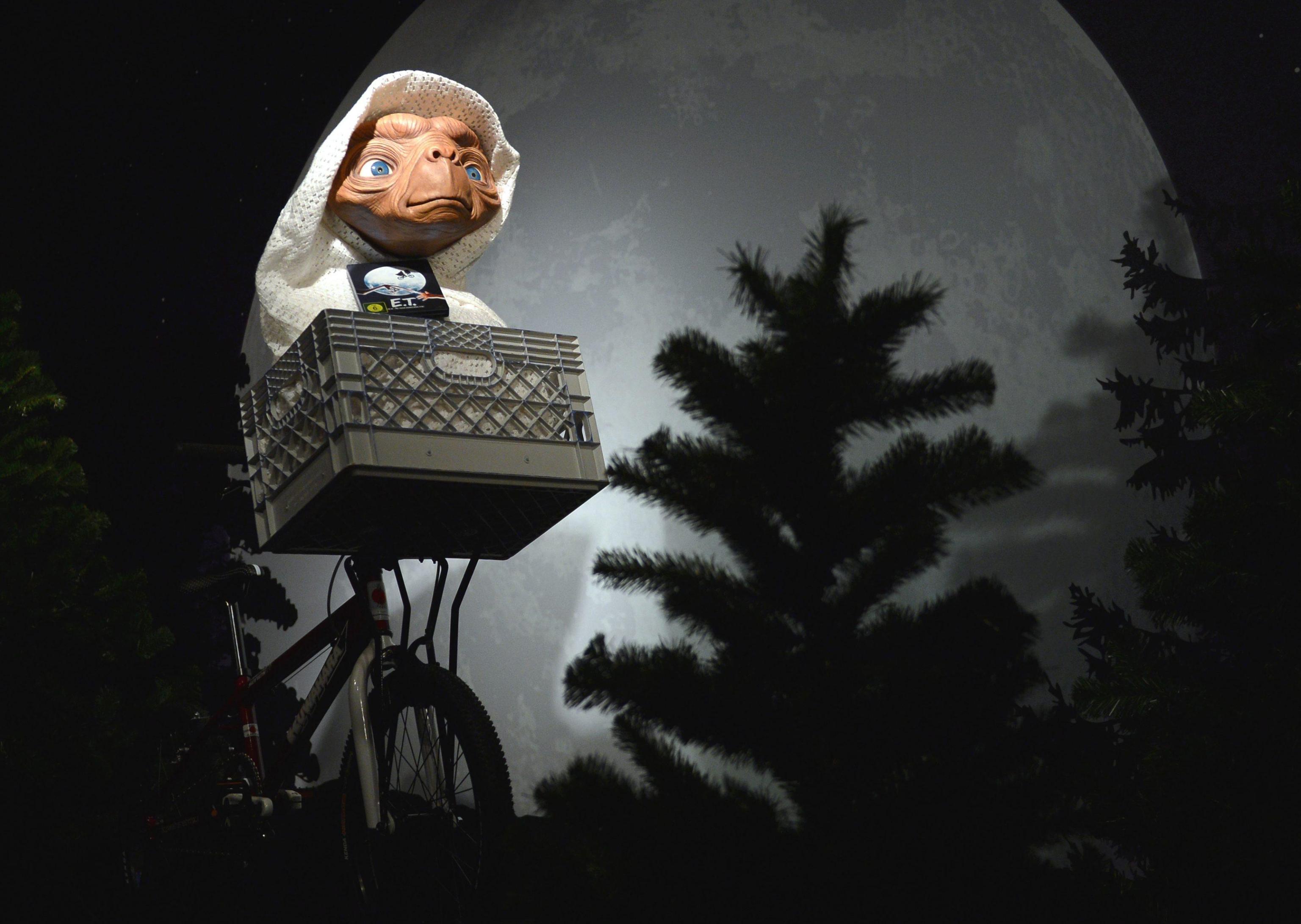 e.t.