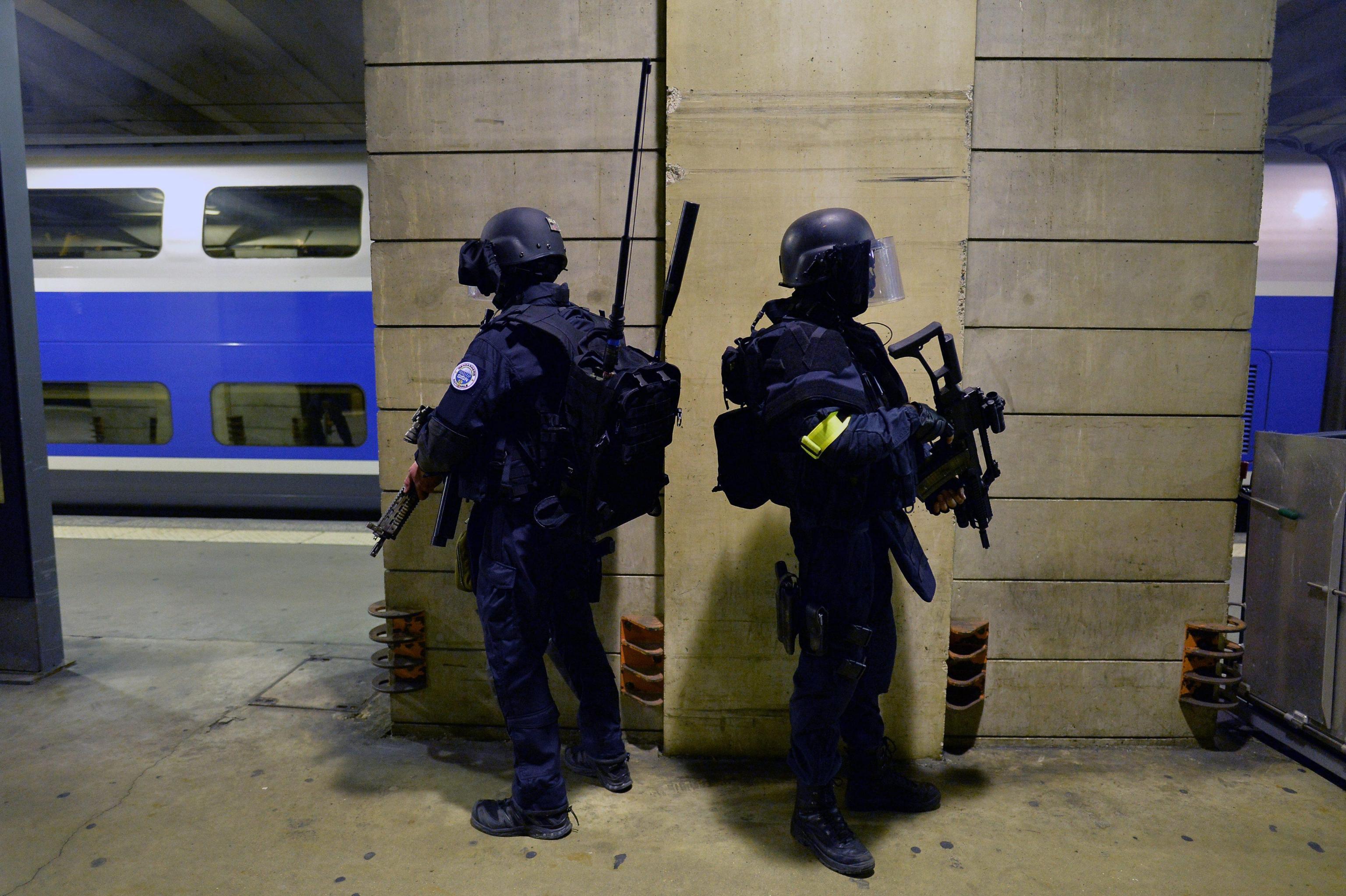 POLIZIA STAZIONE FRANCIA