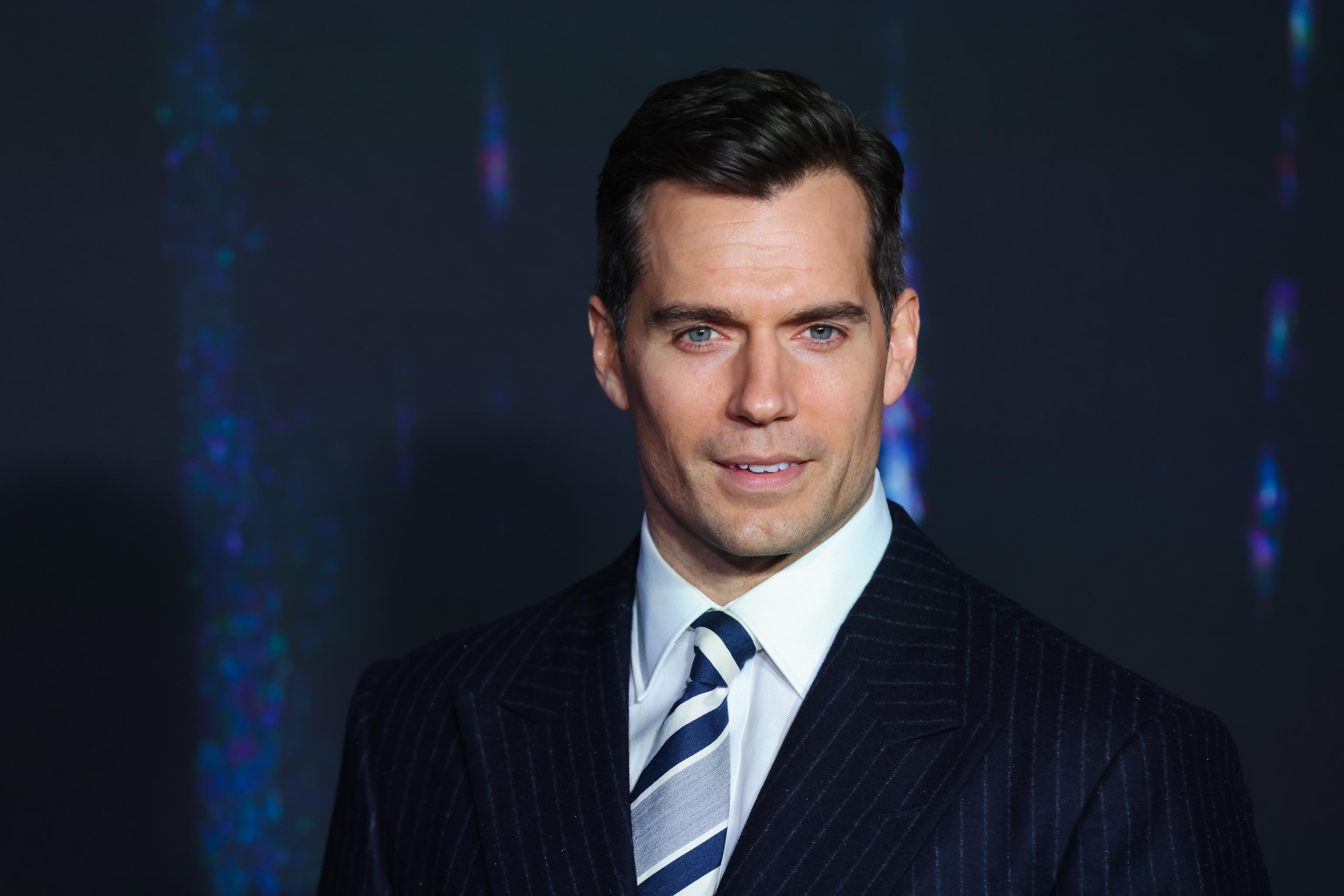 HENRY CAVILL