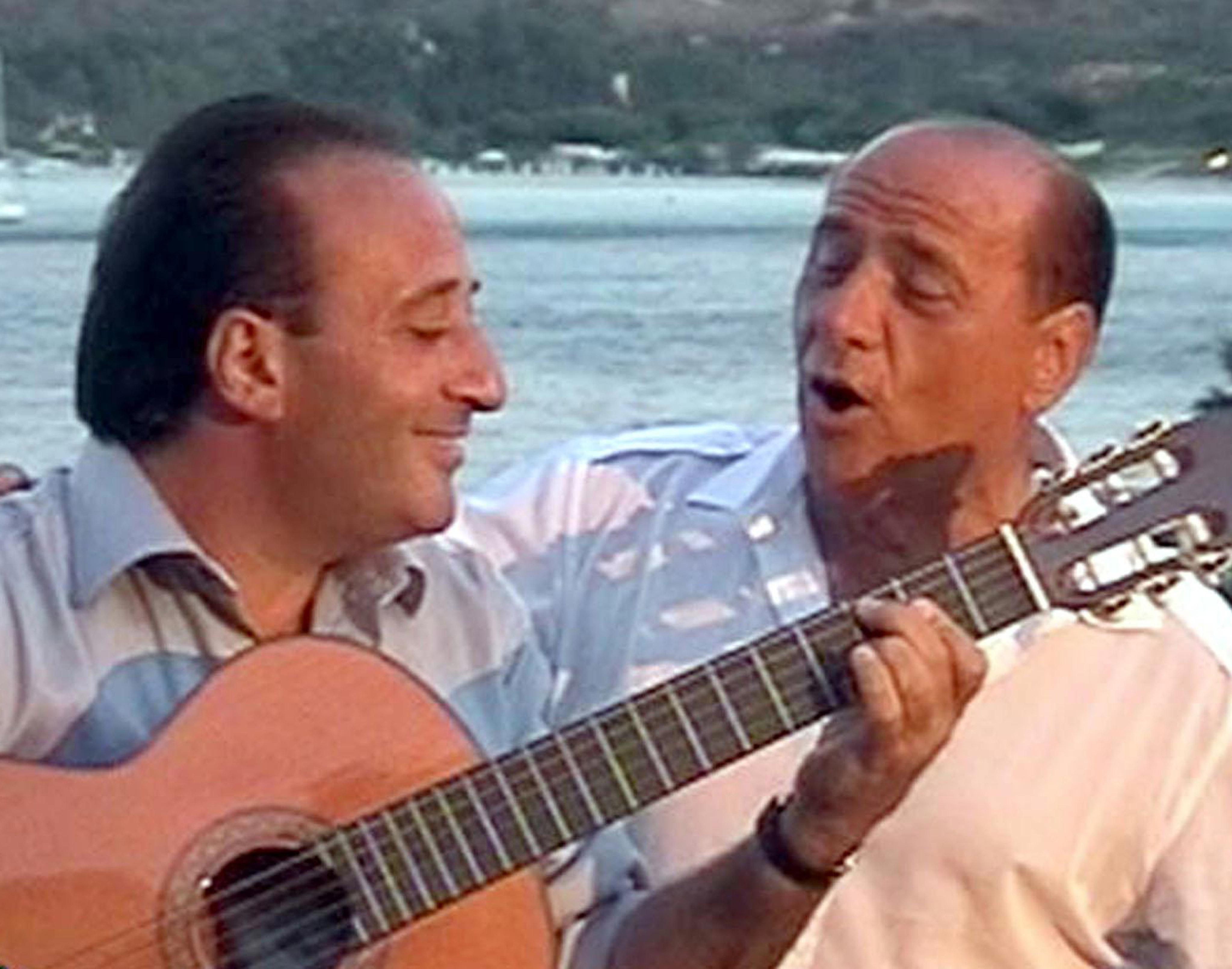 berlusconi apicella