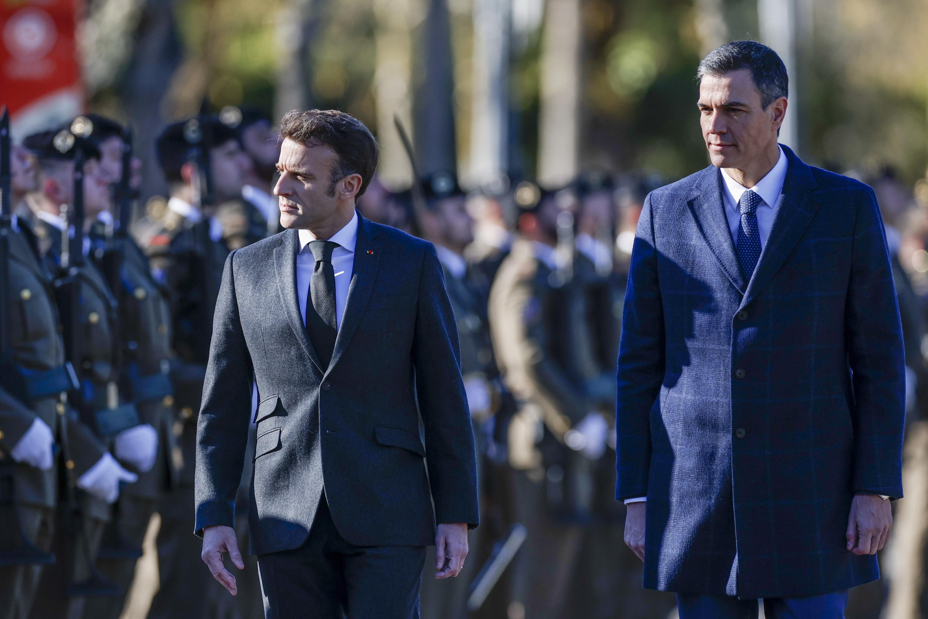 macron sanchez