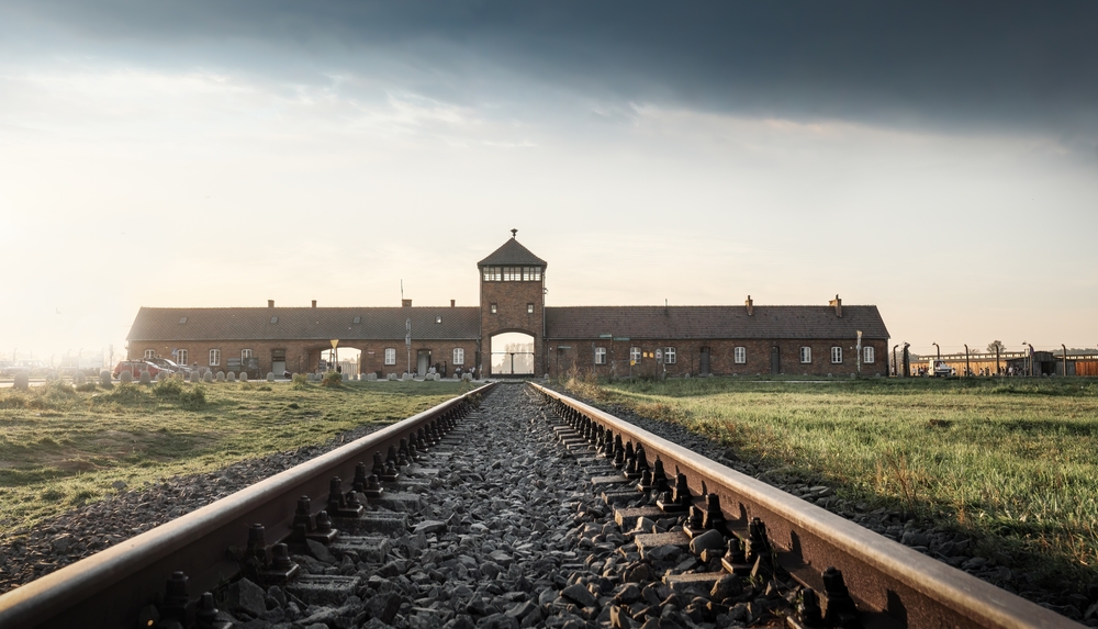 AUSCHWITZ