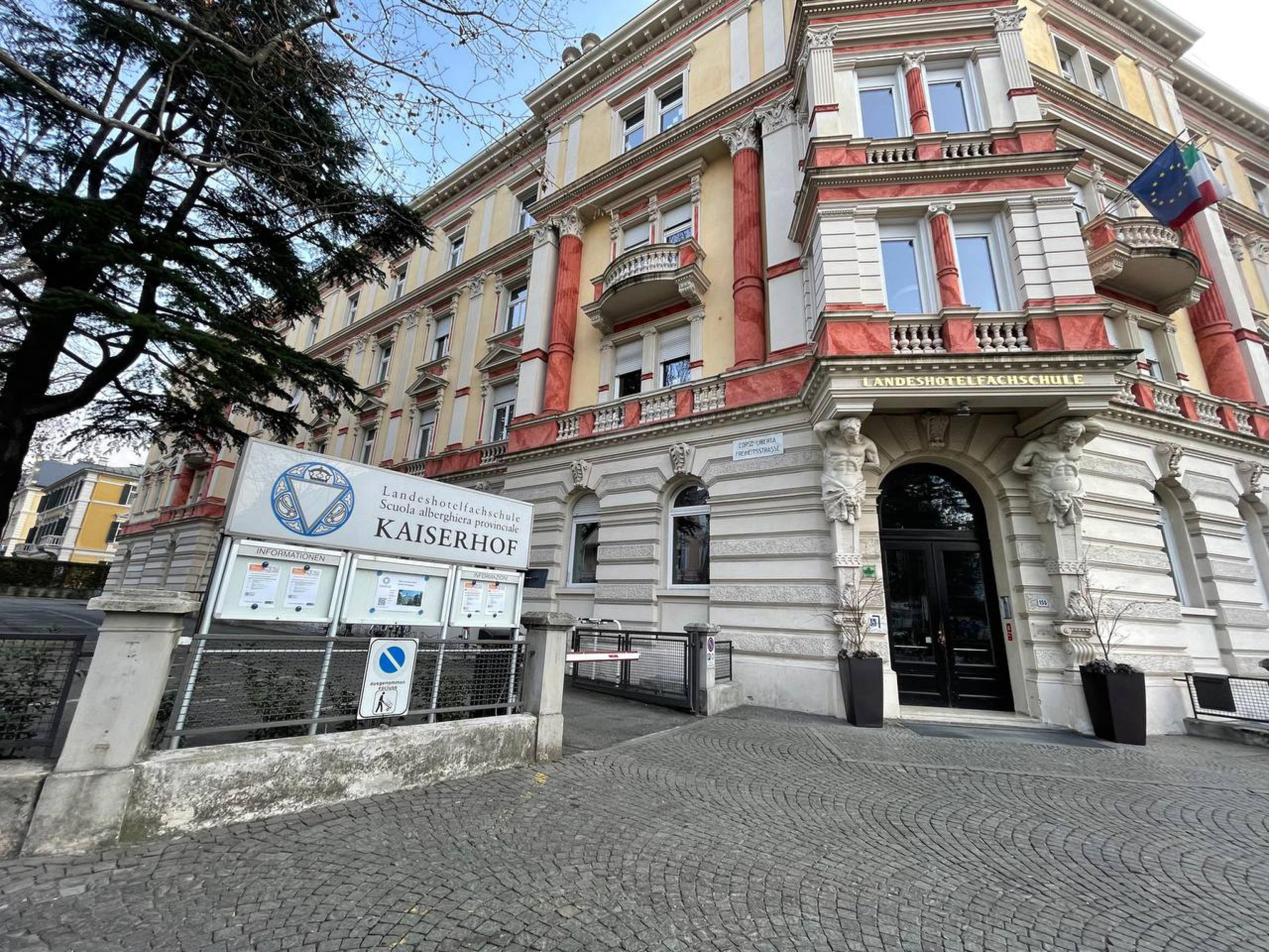 FEMMINICIDIO MERANO DONNA UCCISA MORTA