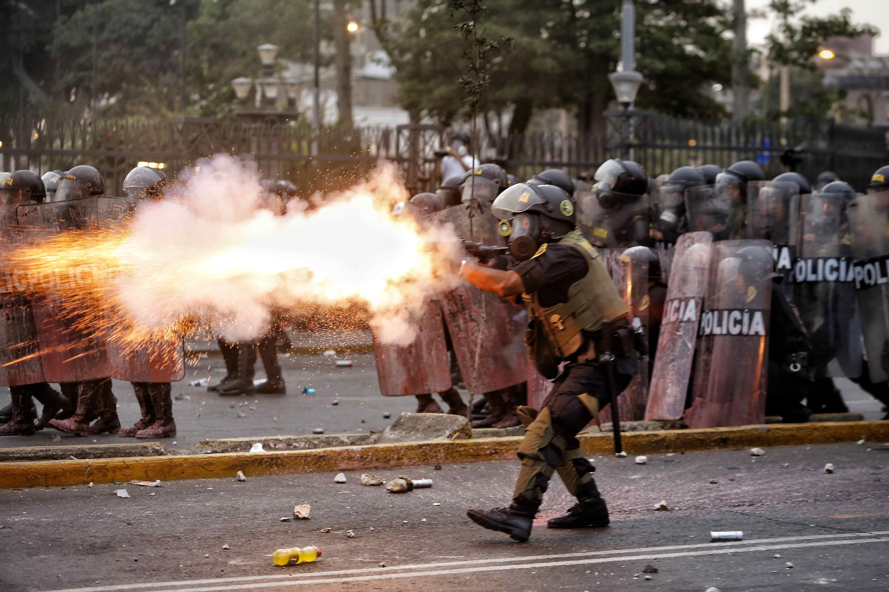 PERù PROTESTE