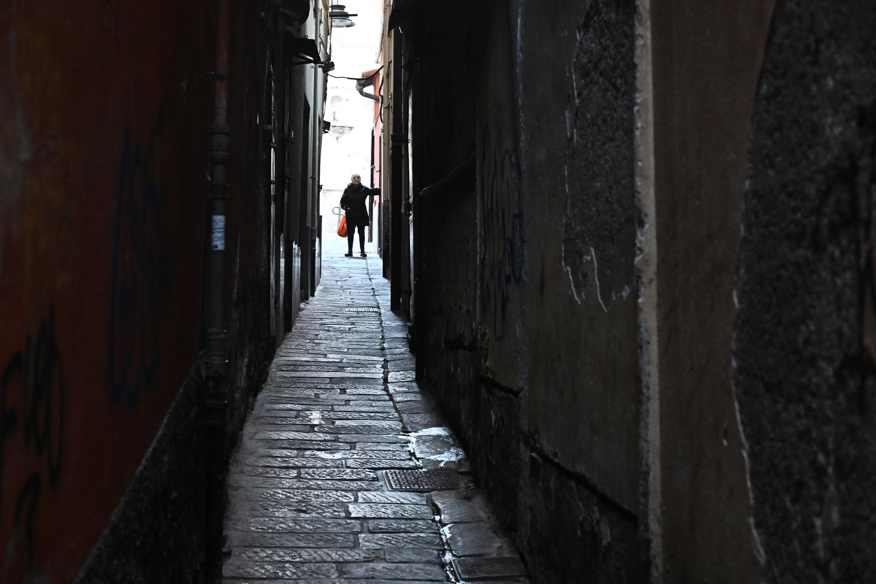 genova targa foibe