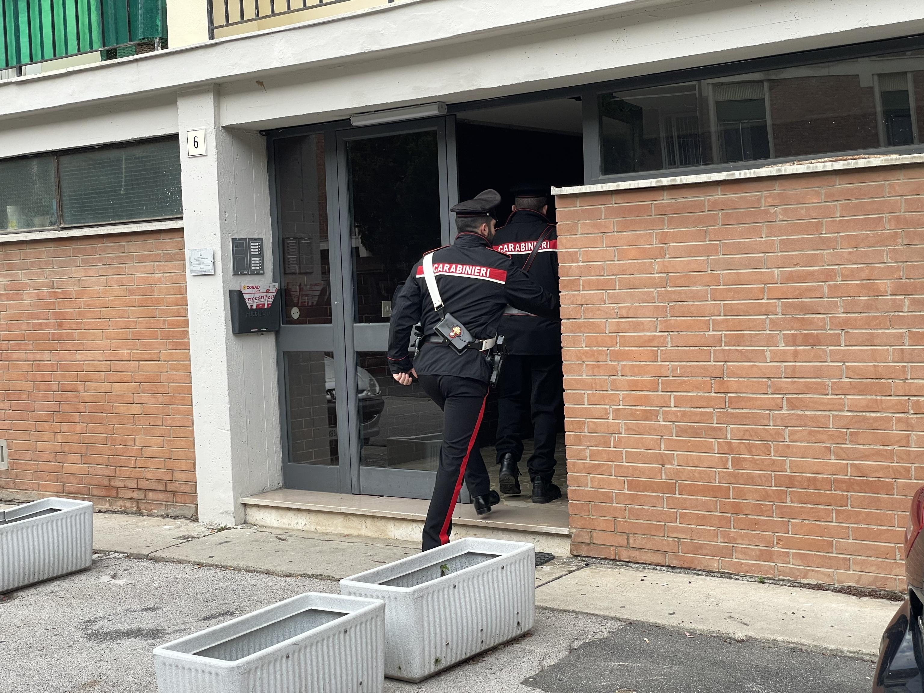 omicidio suicidio livorno