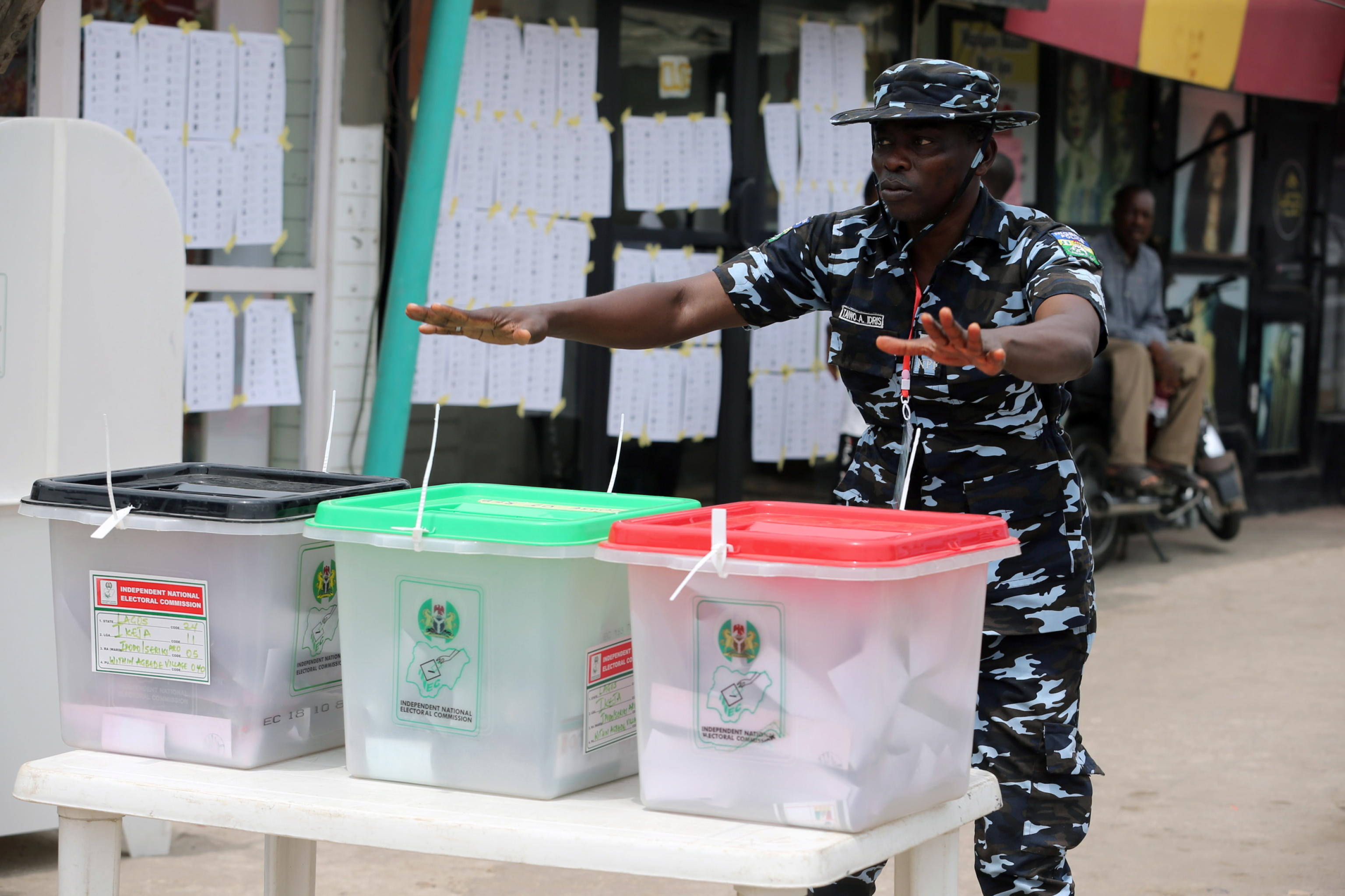 EPA/AKINTUNDE AKINLEYE