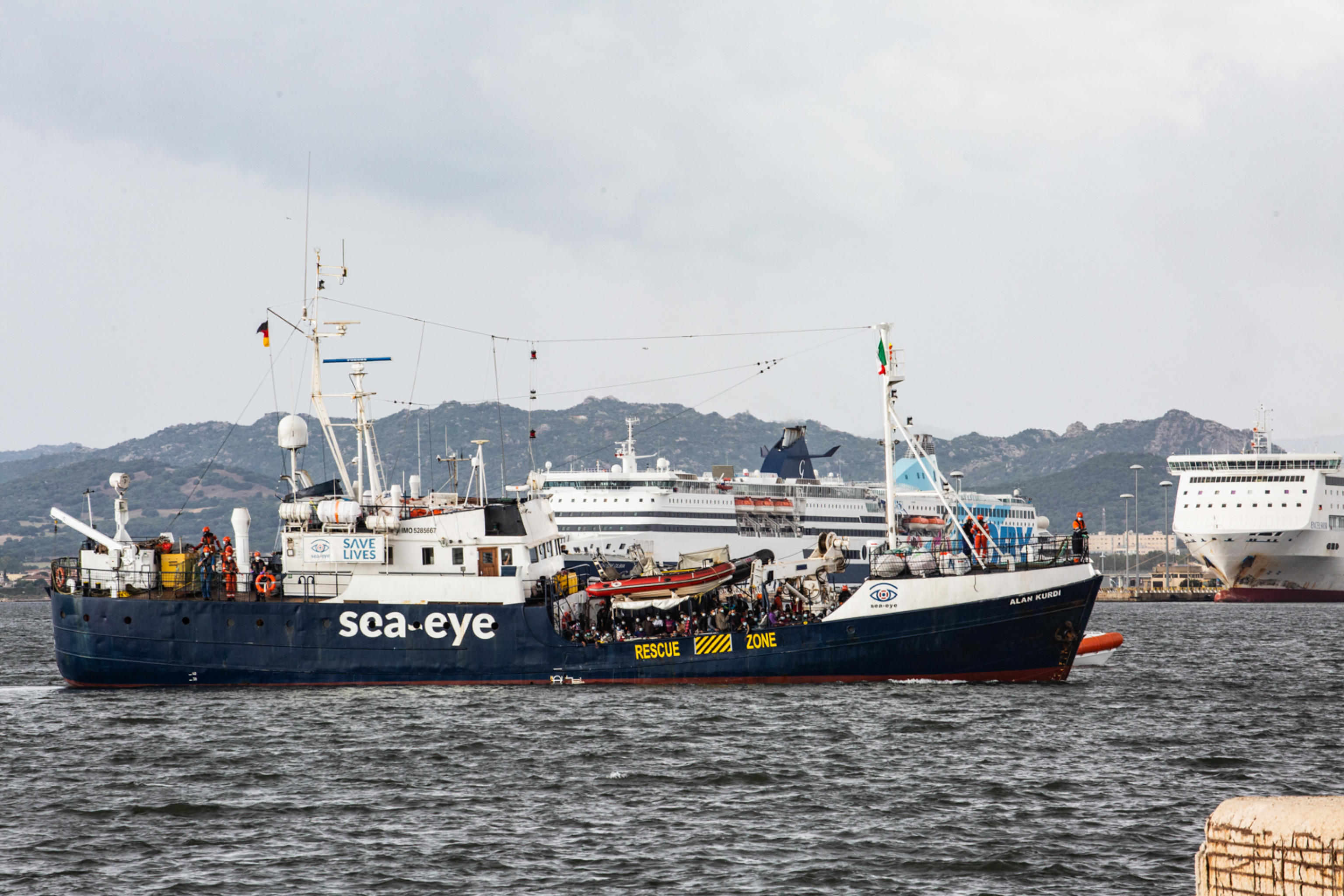 MIGRANTI NAVI ONG GERMANIA SEA EYE ALAN KURDI