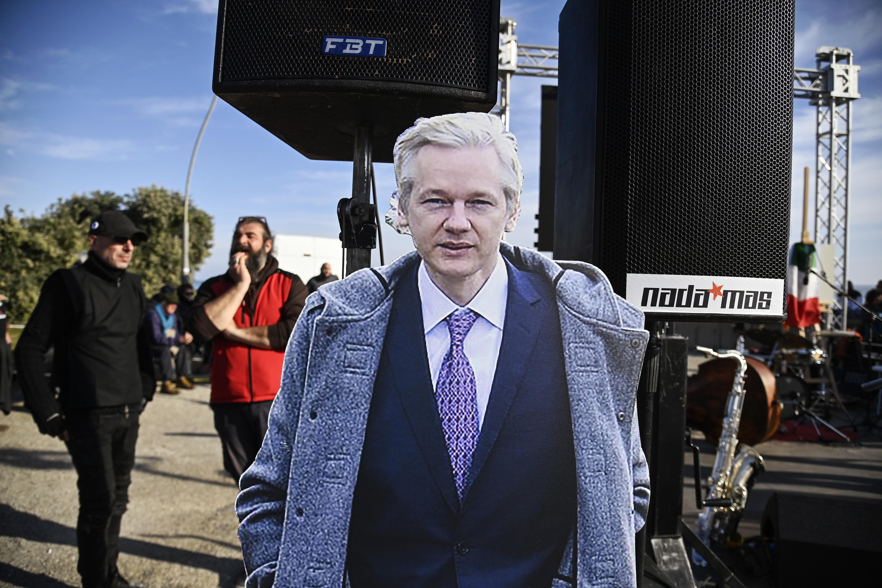 JULIAN ASSANGE