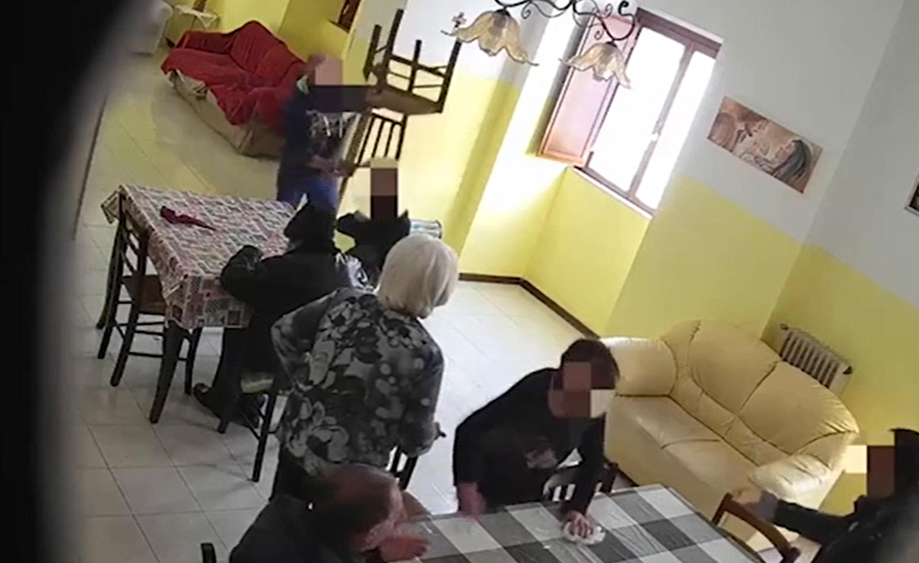 MALTRATTAMENTI DISABILI STRUTTURA