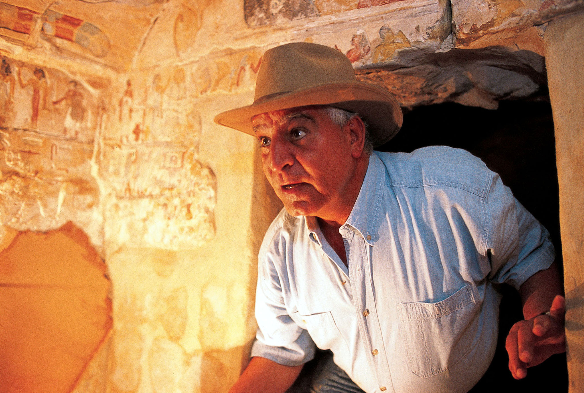 ZAHI HAWASS CHEOPE