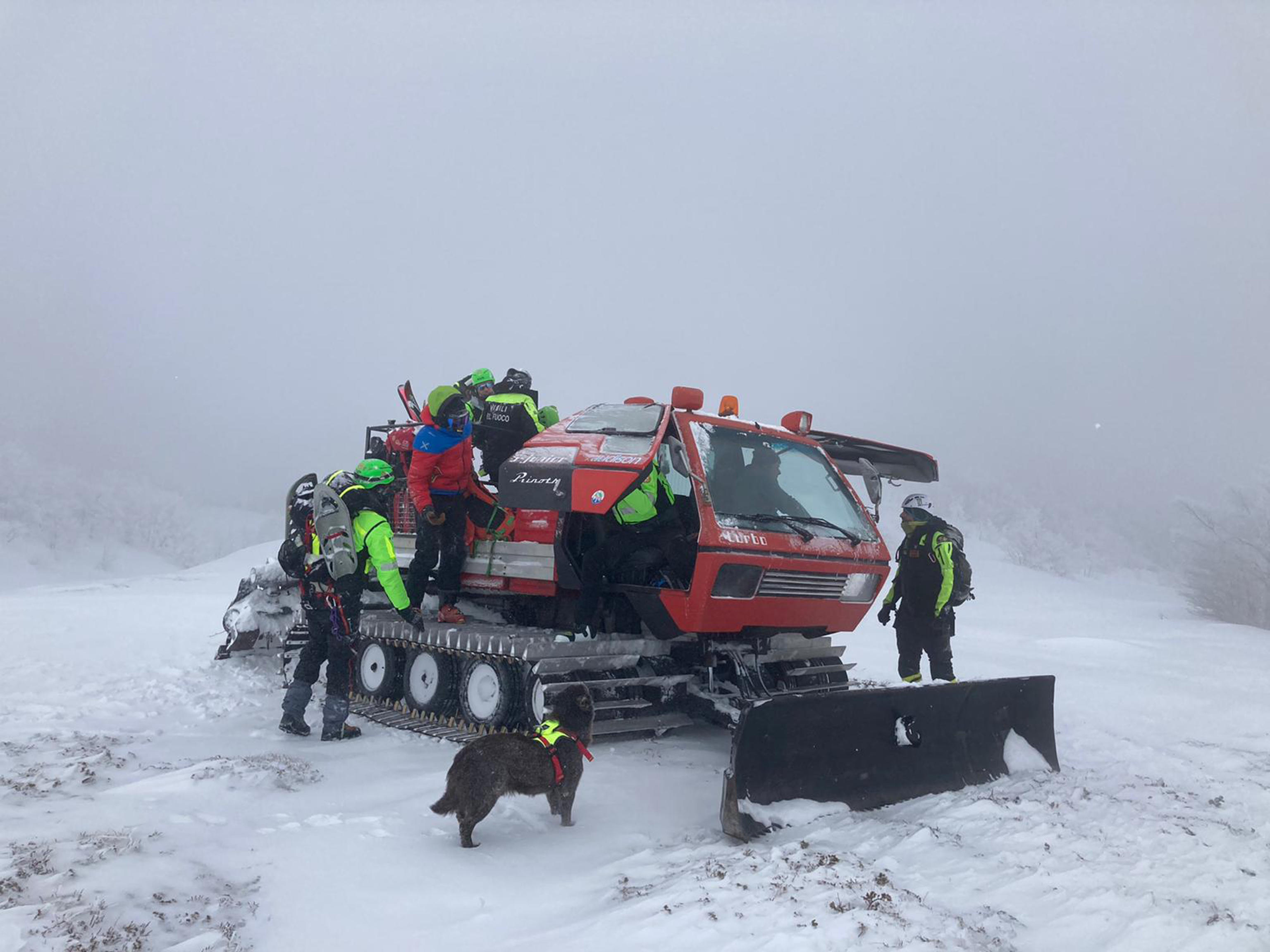 carabinieri sul monte Cusna