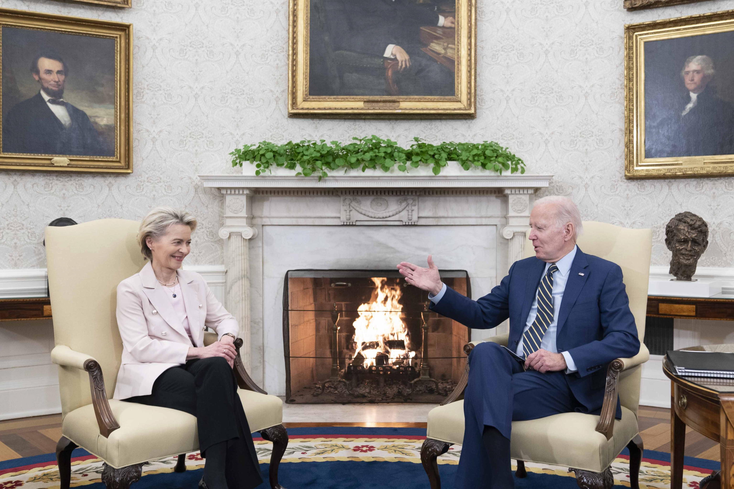 VON DER LEYEN BIDEN