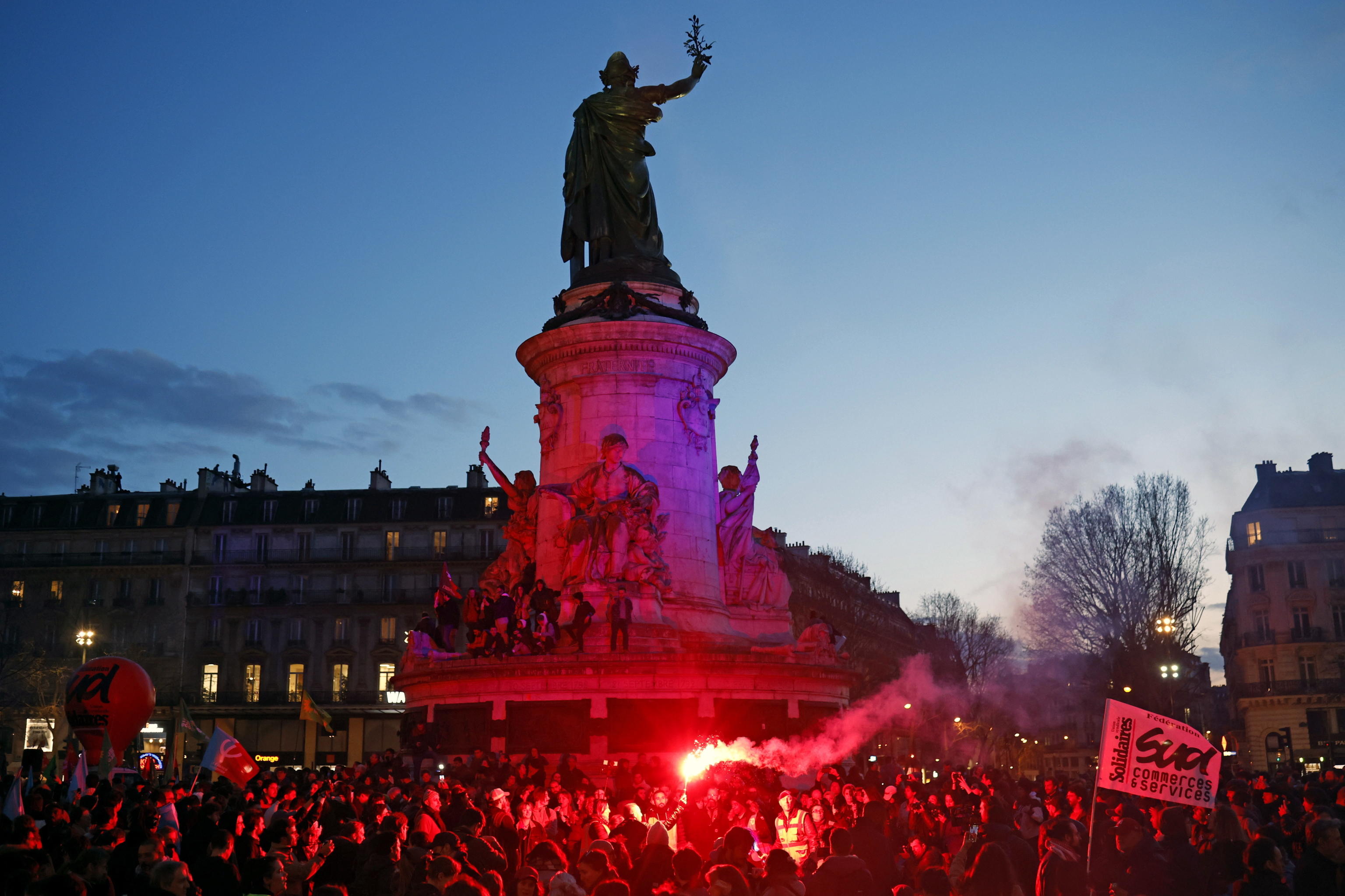 FRANCIA PROTESTE RIFORMA PENSIONI