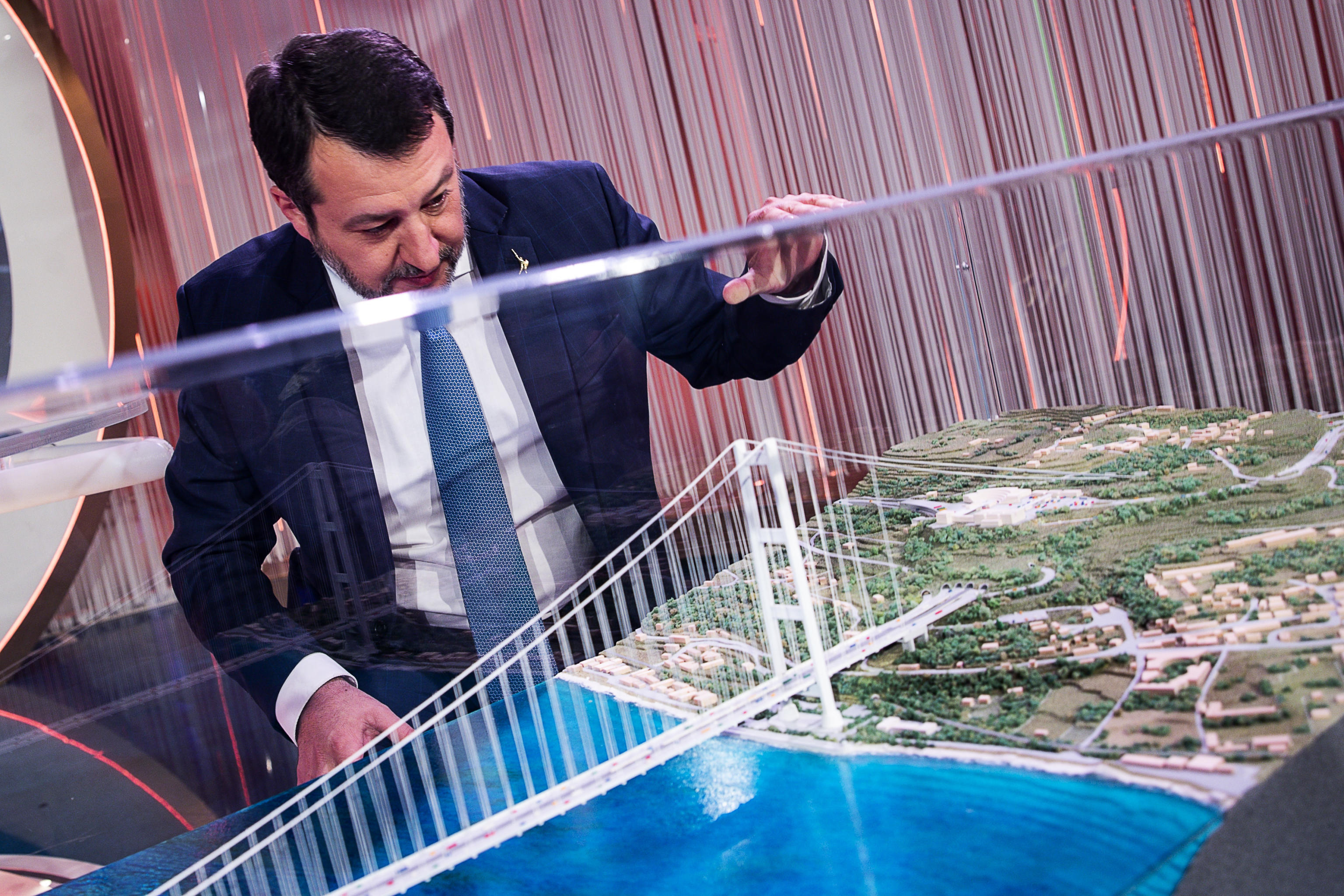 SALVINI PONTE SULLO STRETTO PLASTICO