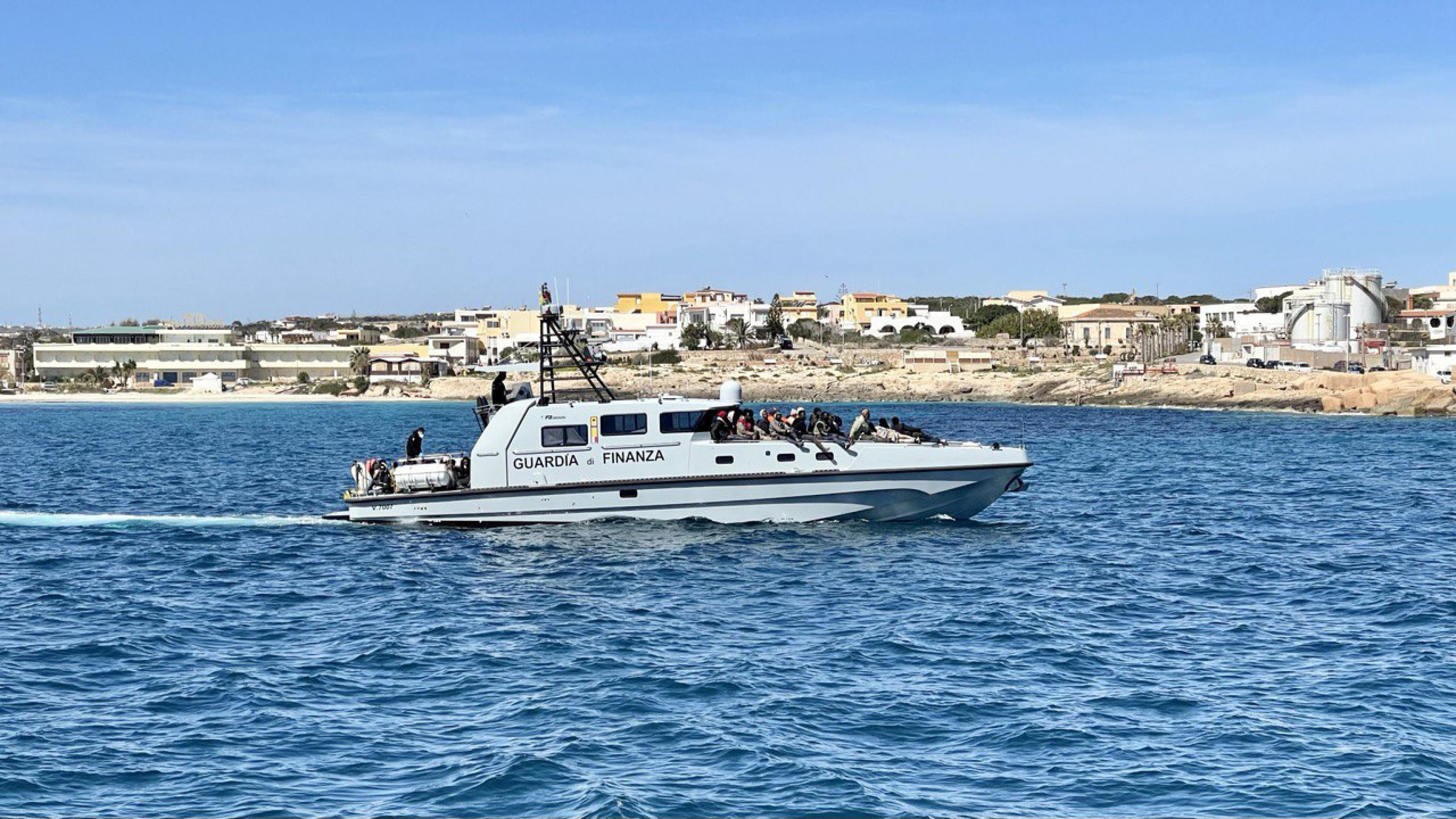 sbarchi migranti lampedusa