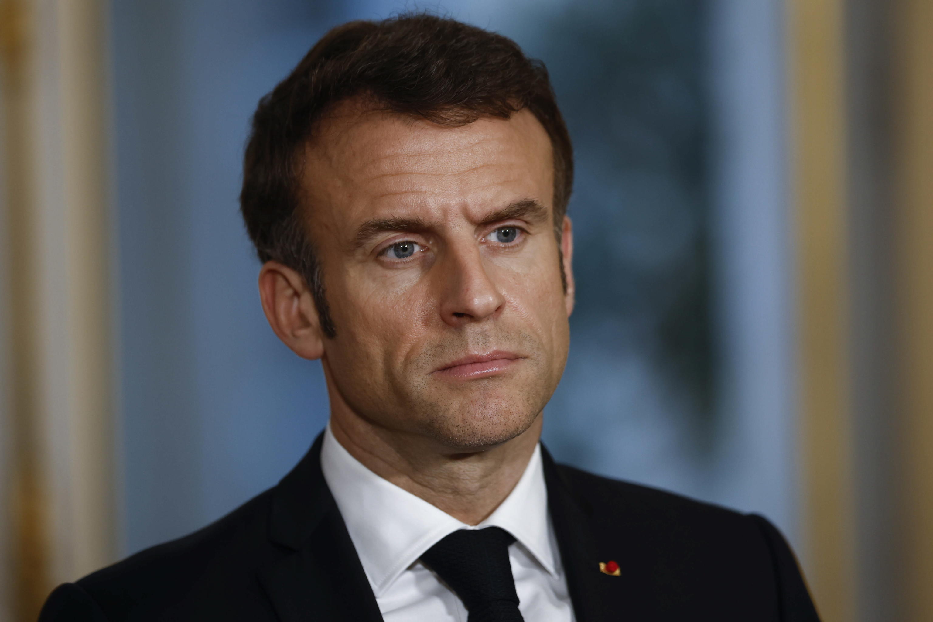 MACRON