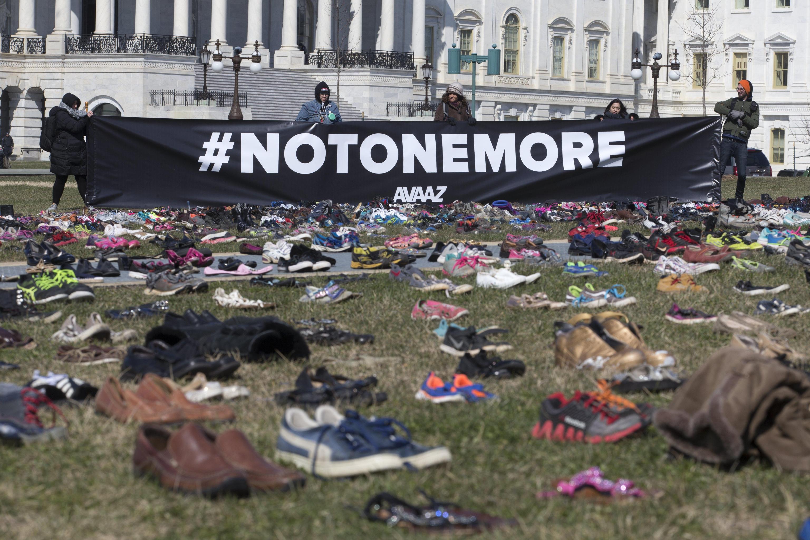 SCHOOL SHOOTING SANDY HOOK