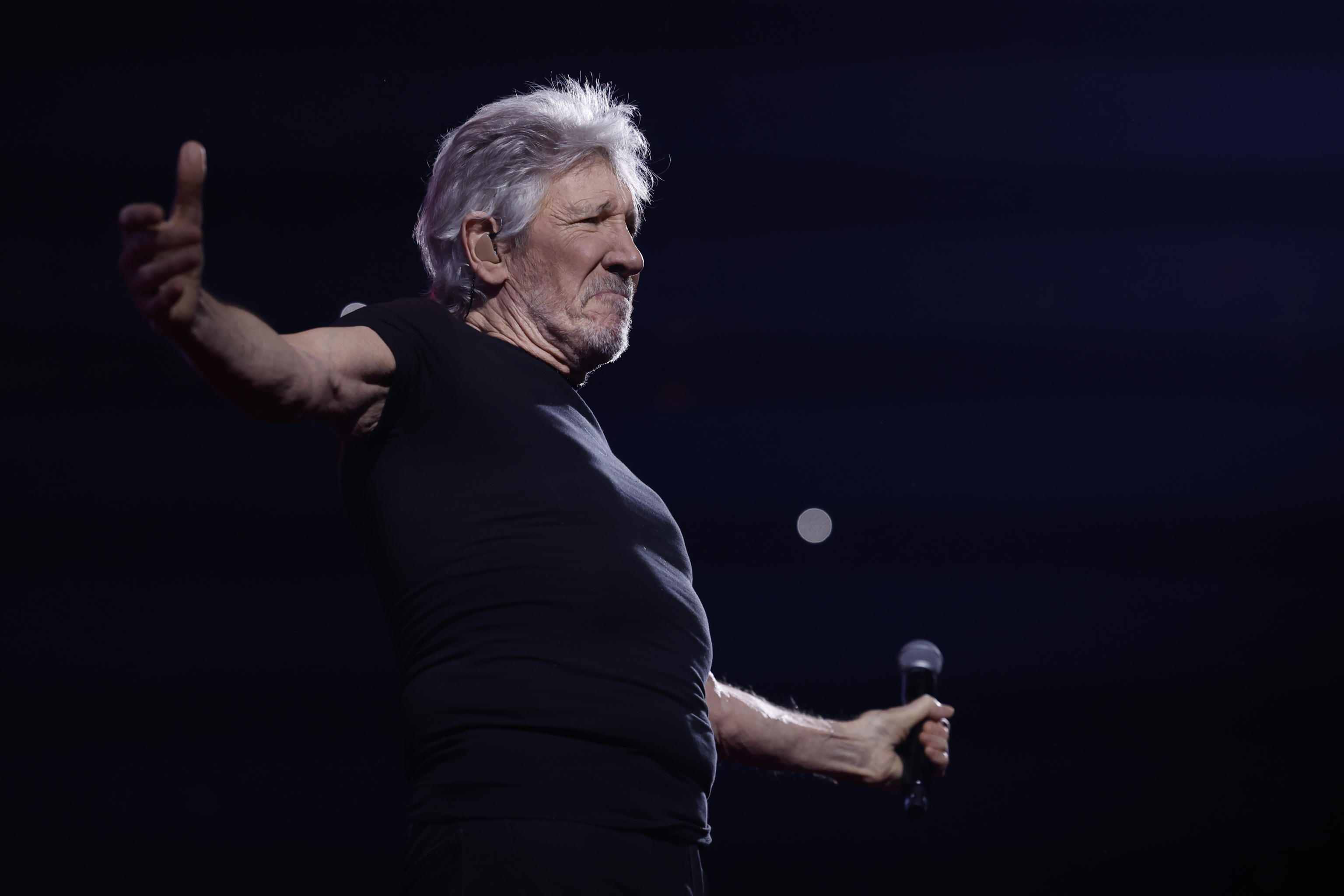 ROGER WATERS