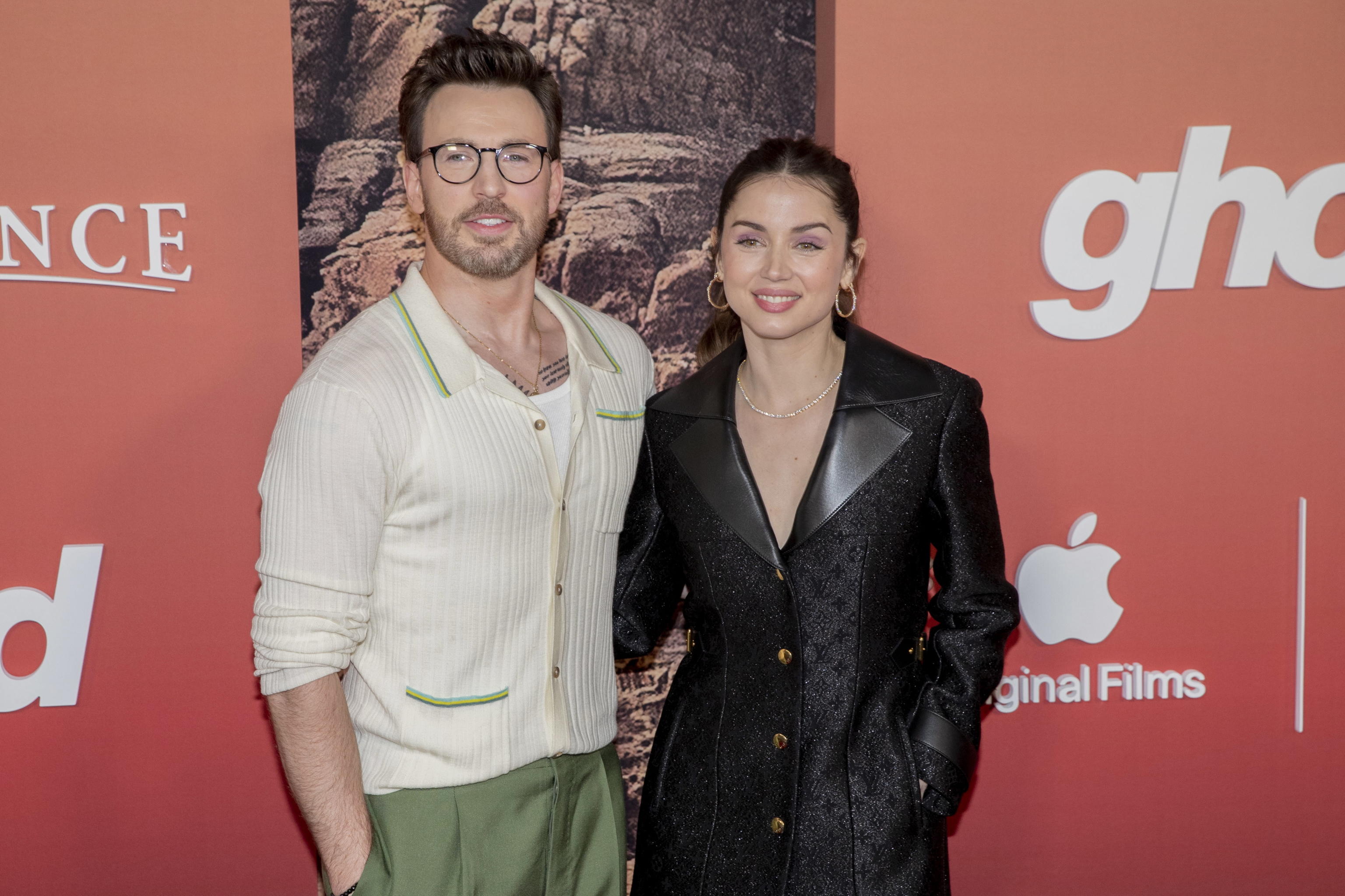 chris evans ana de armas