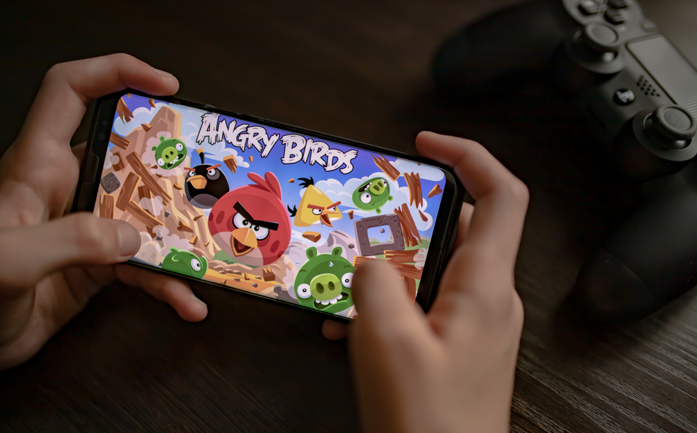 ANGRY BIRDS