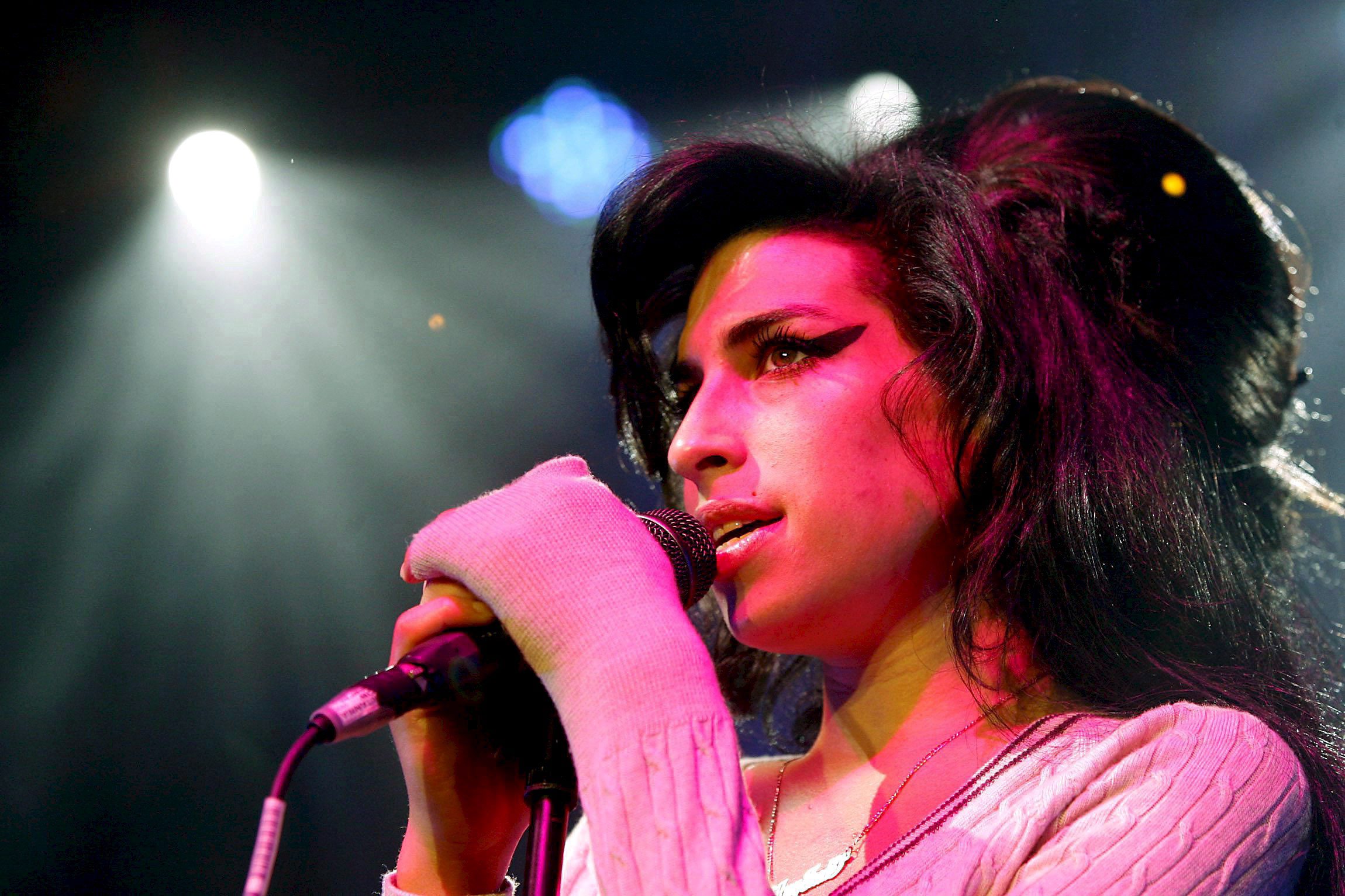 AMY WINEHOUSE