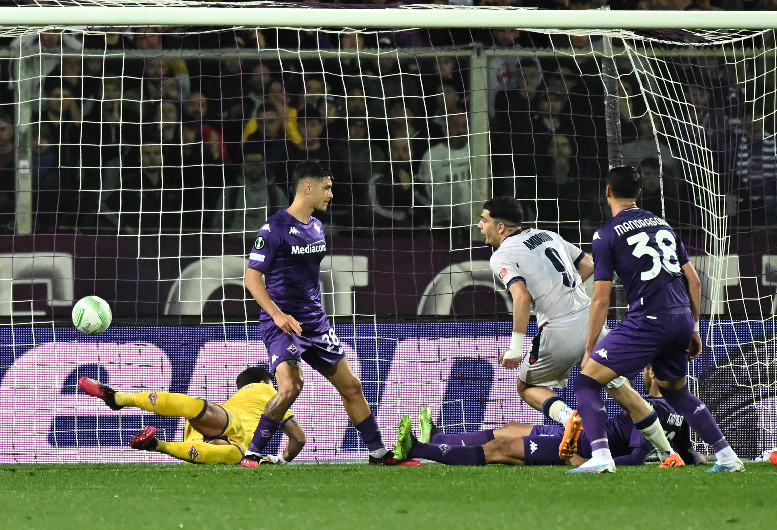 CONFERENCE LEAGUE FIORENTINA BASILEA