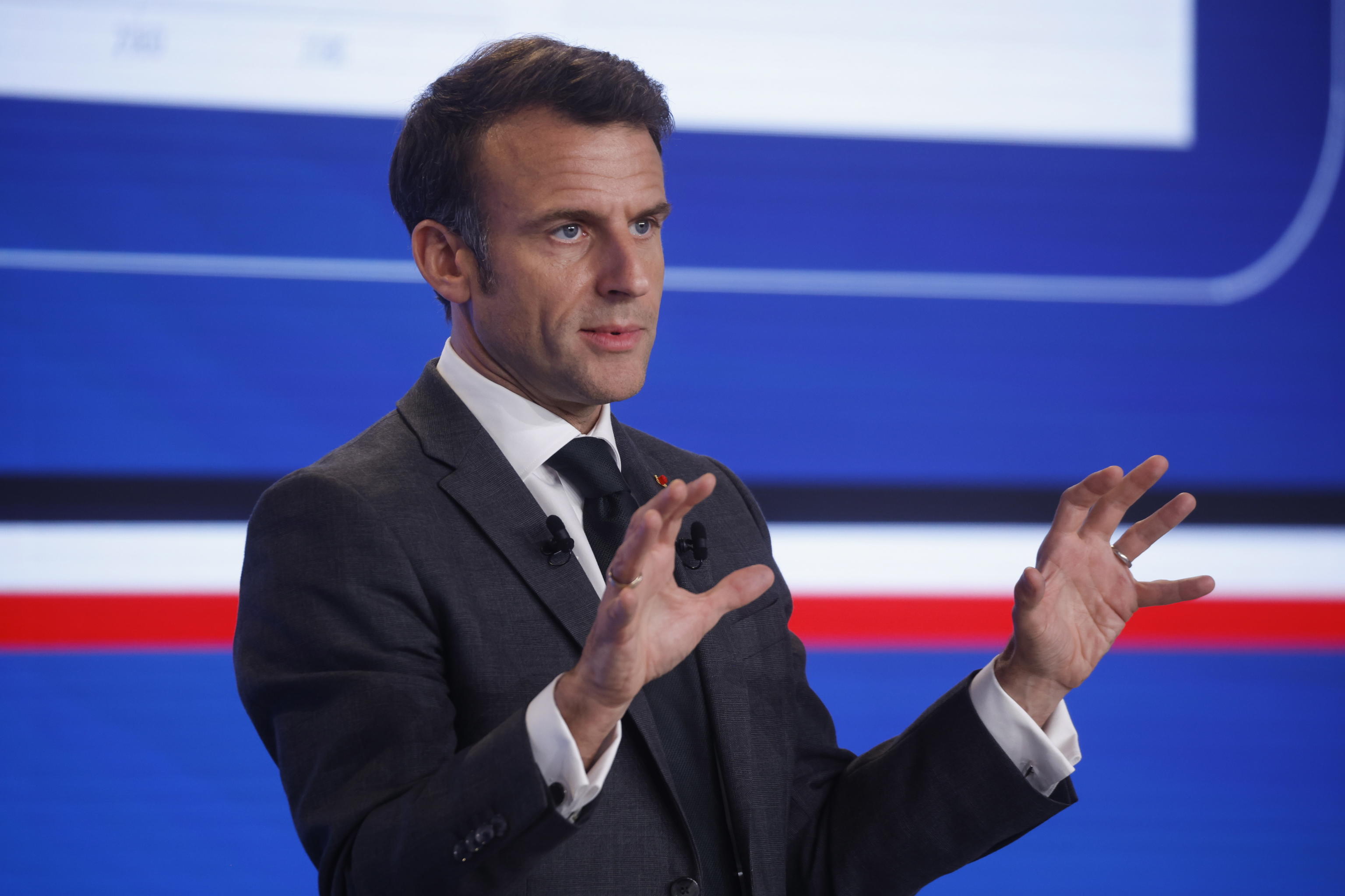 MACRON