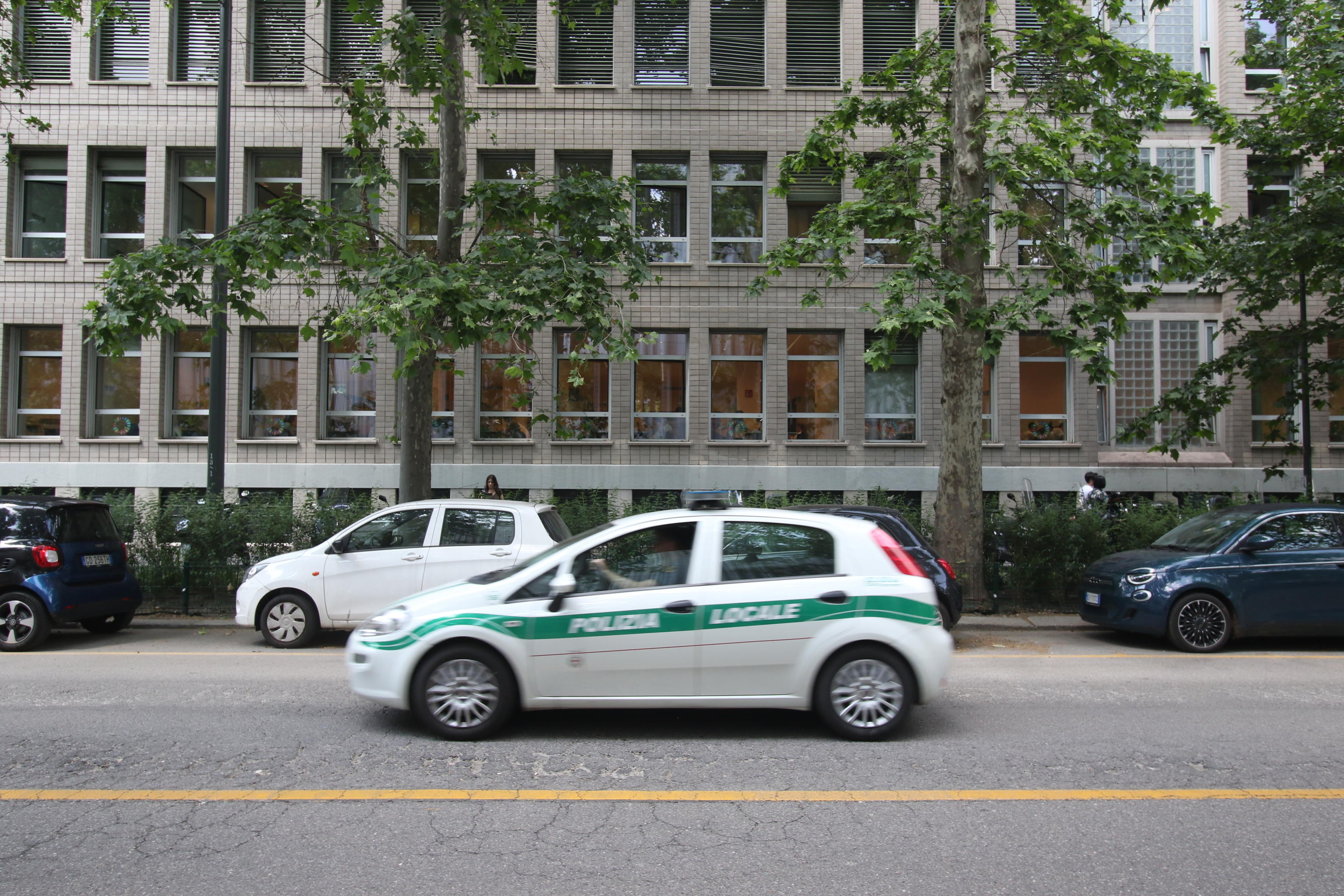 POLIZIA MILANO