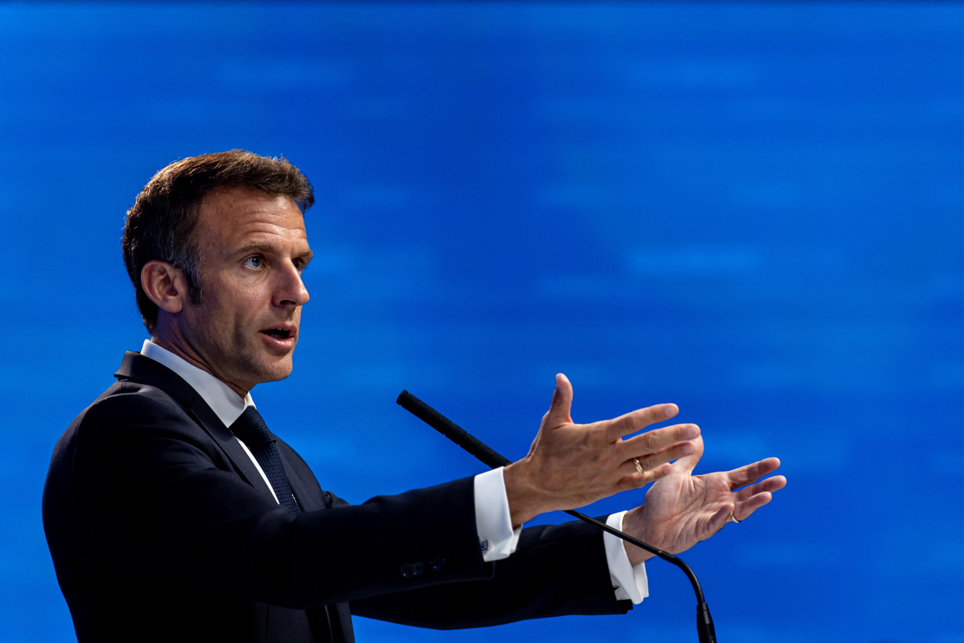 MACRON
