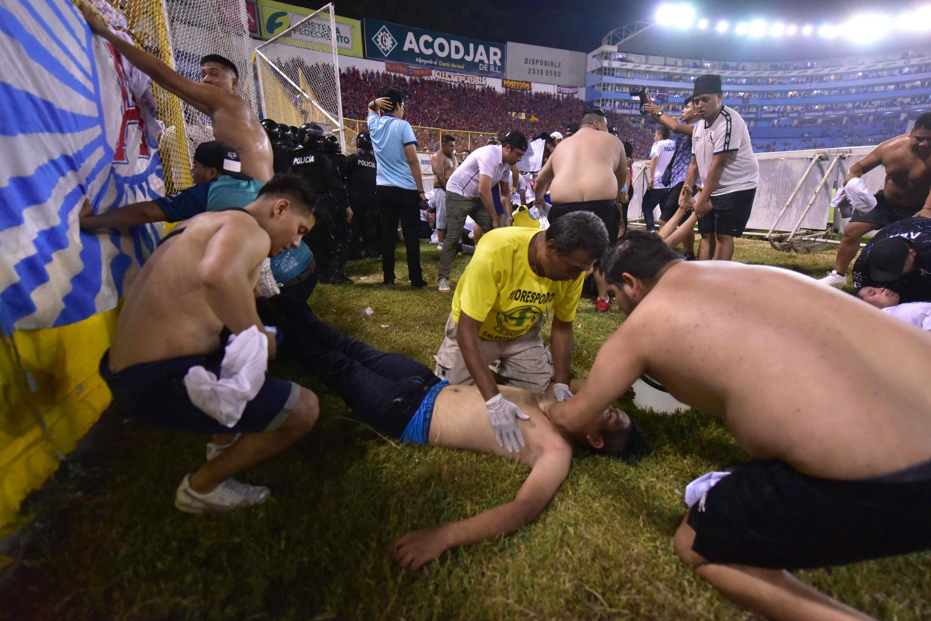 EL SALVADOR RESSA STADIO