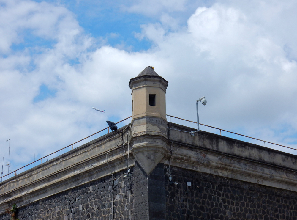 CARCERE NAPOLI POGGIOREALE
