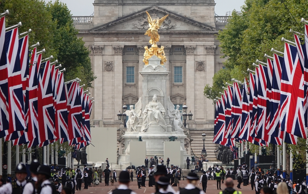 BUCKINGHAM PALACE
