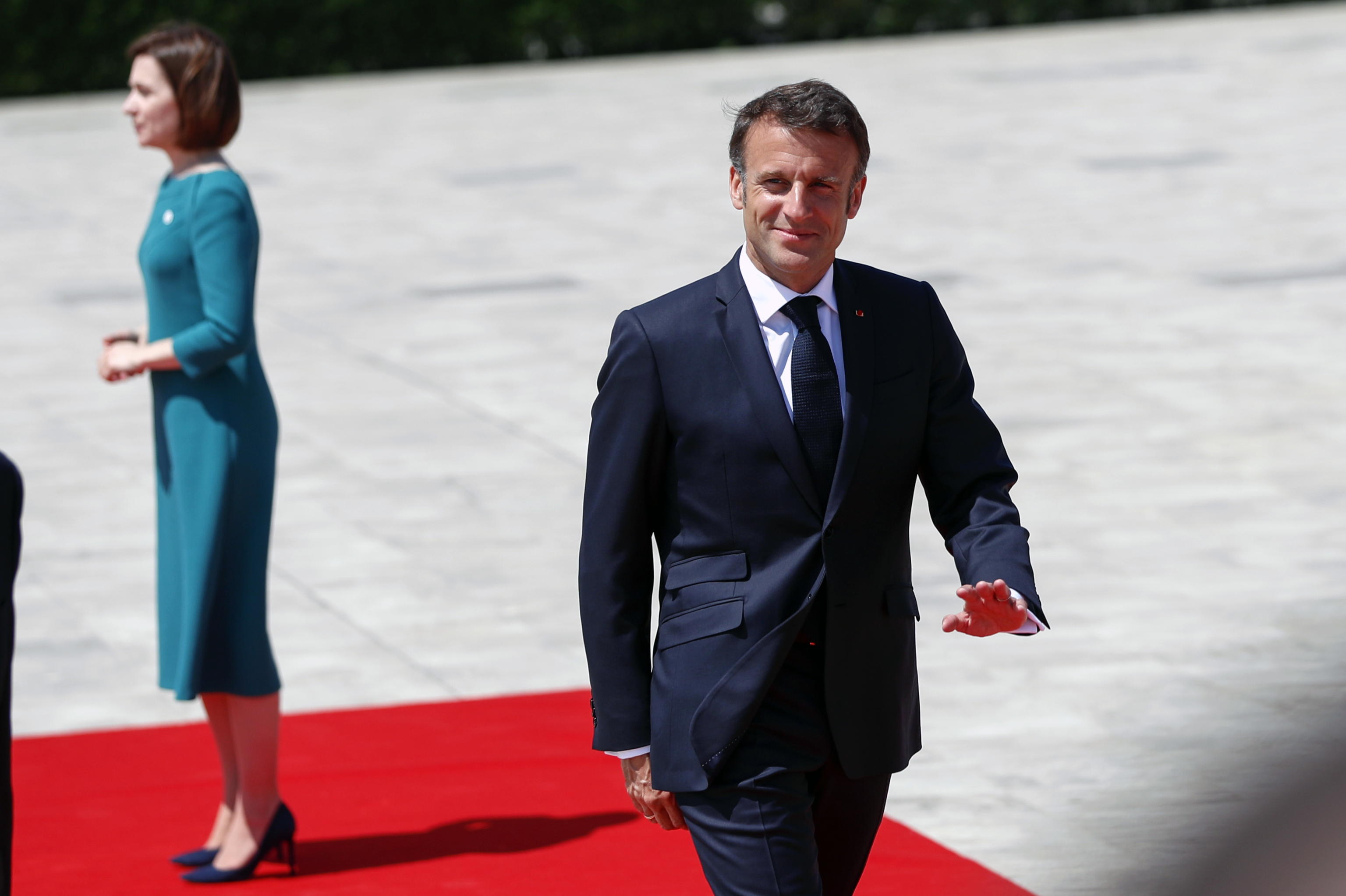 MACRON